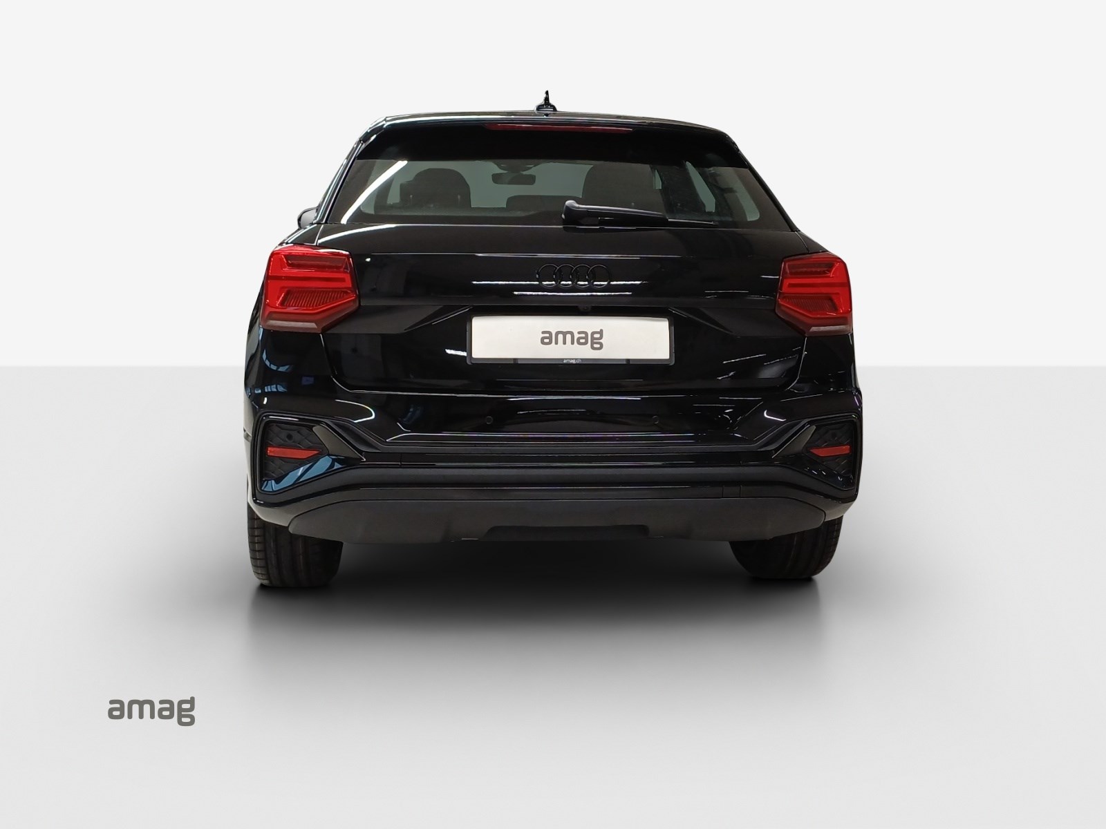 AUDI Q2 35 TFSI S line S-tronic-showroom-element-3