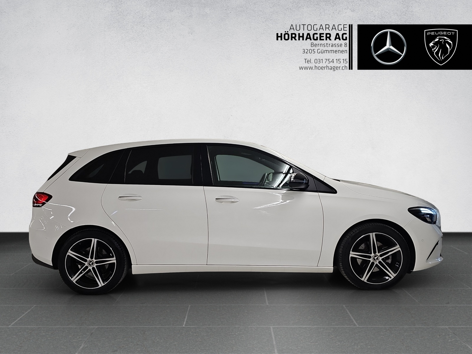 MERCEDES-BENZ B 200 Night Star-showroom-element-2