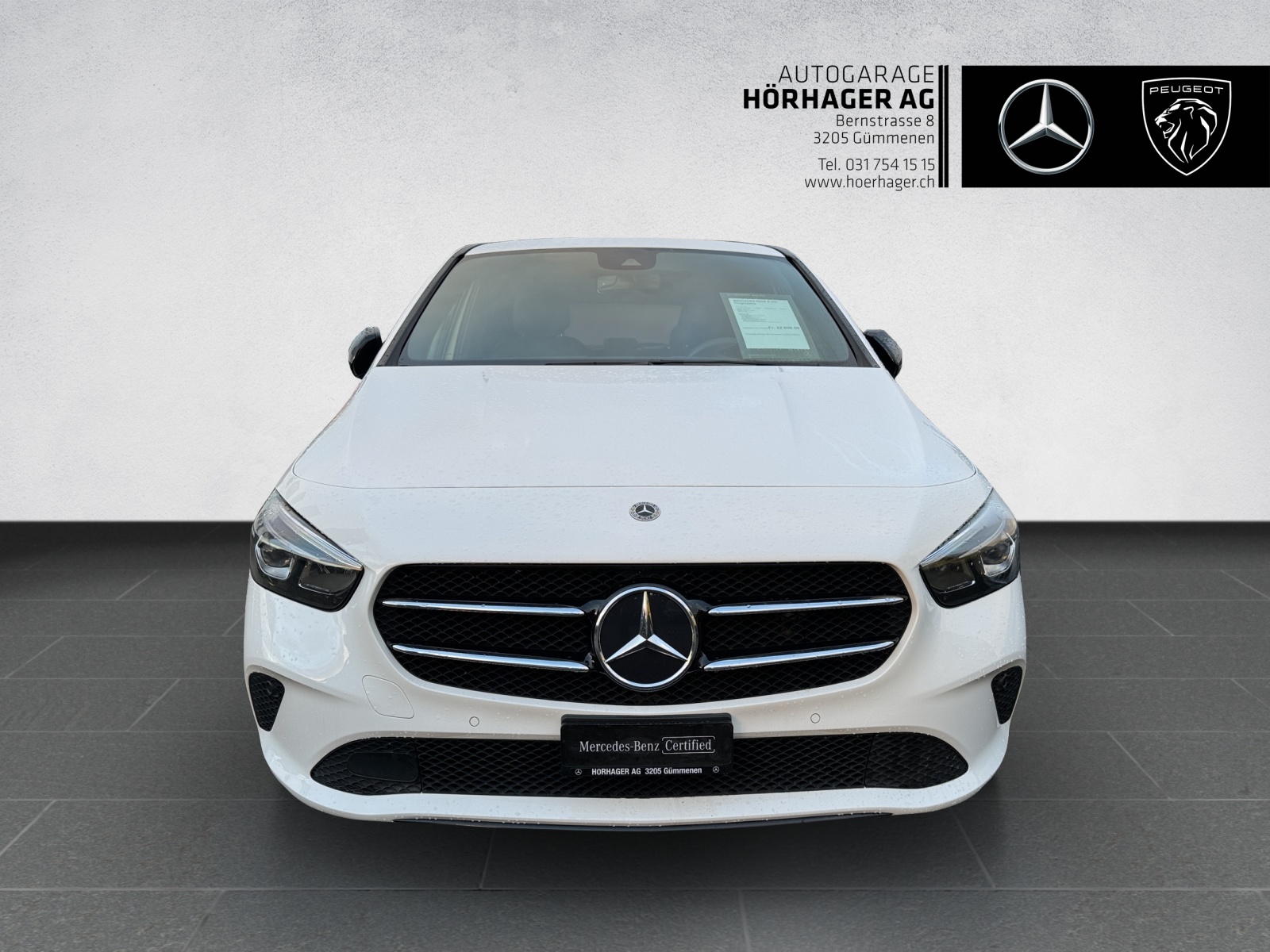 MERCEDES-BENZ B 200 Night Star-showroom-element-1