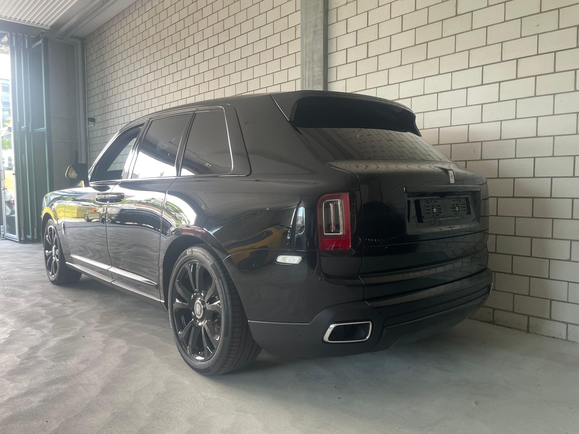 ROLLS-ROYCE Cullinan 6.7 V12 Traumausstattung-showroom-element-2