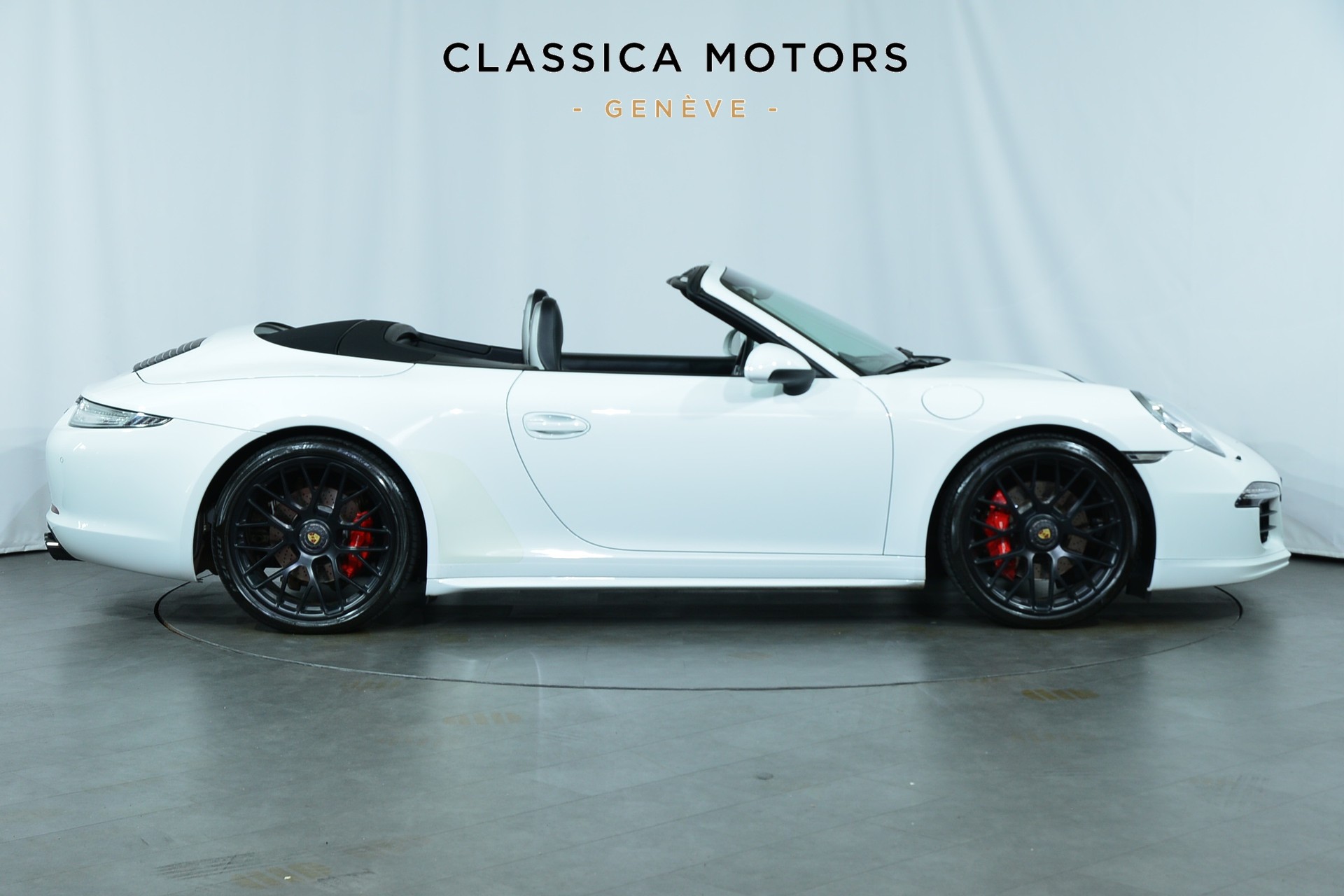 PORSCHE 911 Cabrio Carrera GTS PDK-showroom-element-1