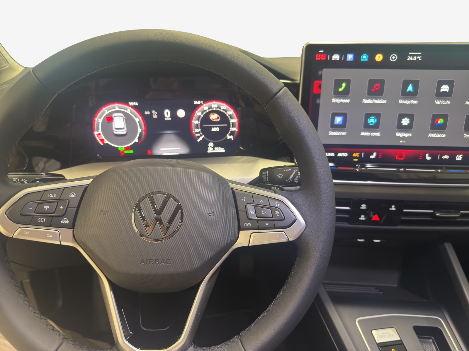 VW Golf 1.5 e TSI mHEV Life DSG-image-9