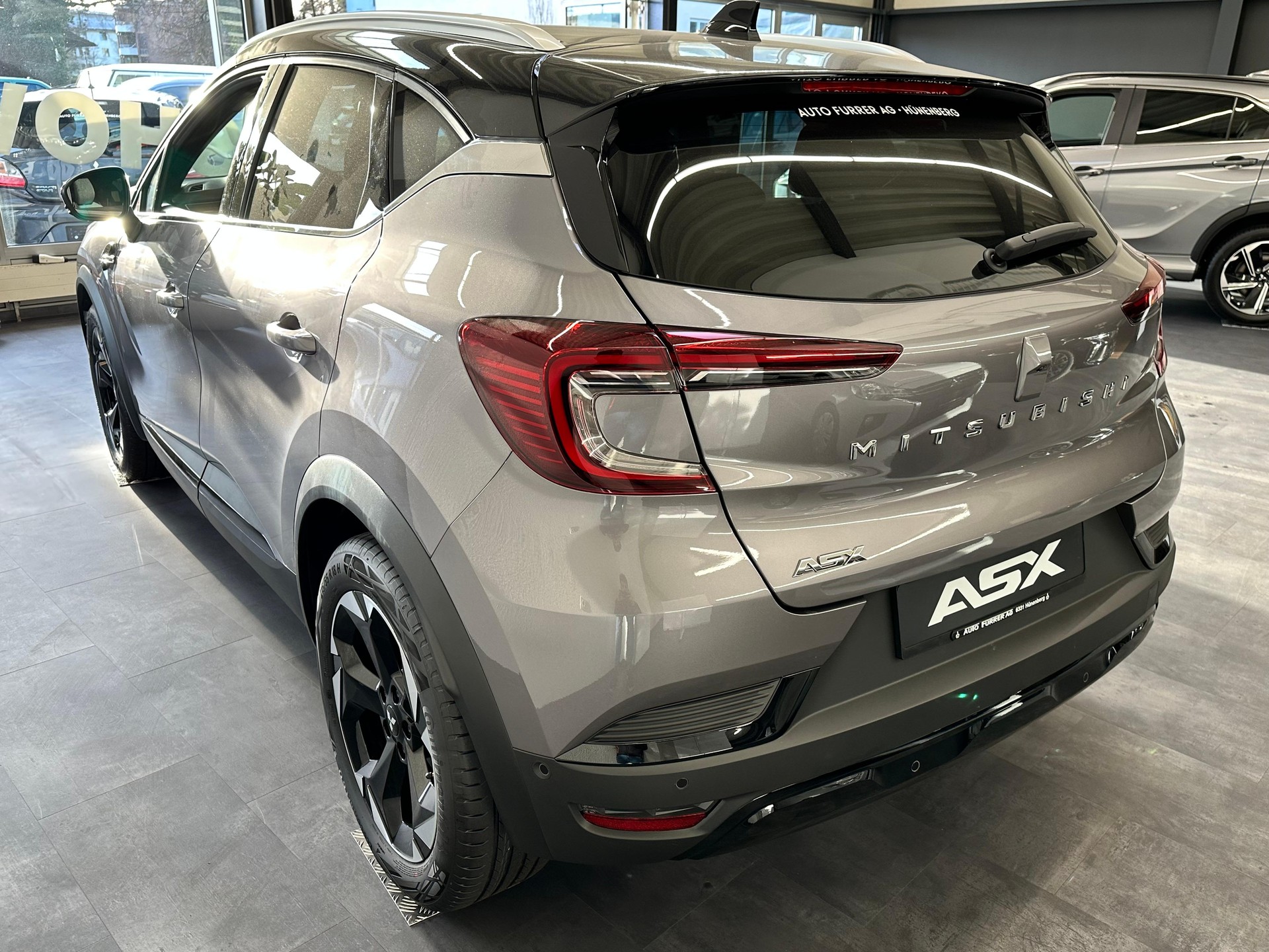 MITSUBISHI ASX 1.3 MH Intense-showroom-element-3