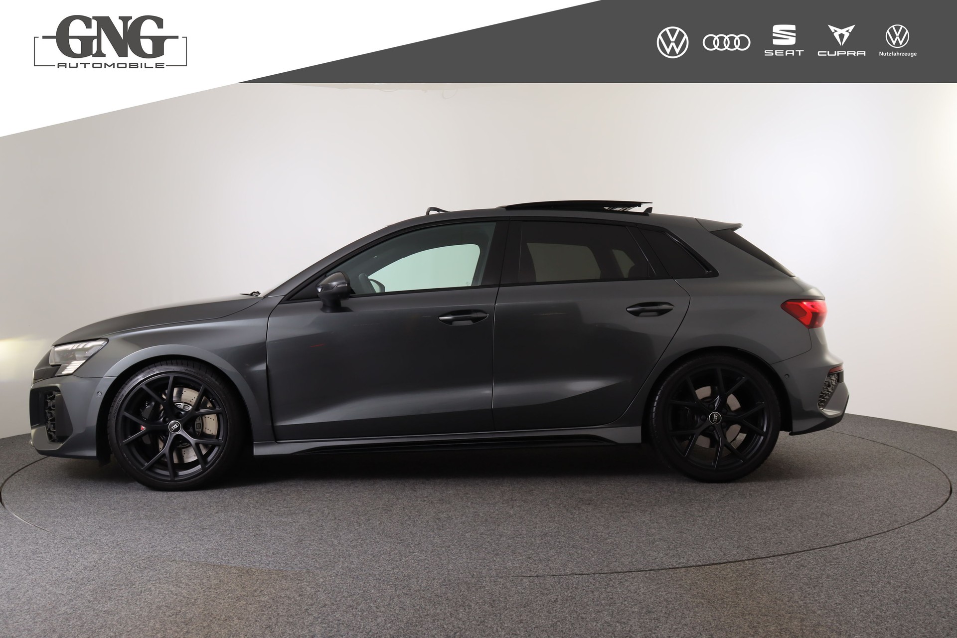 AUDI RS3 Sportback 2.5 TSI quattro-showroom-element-1