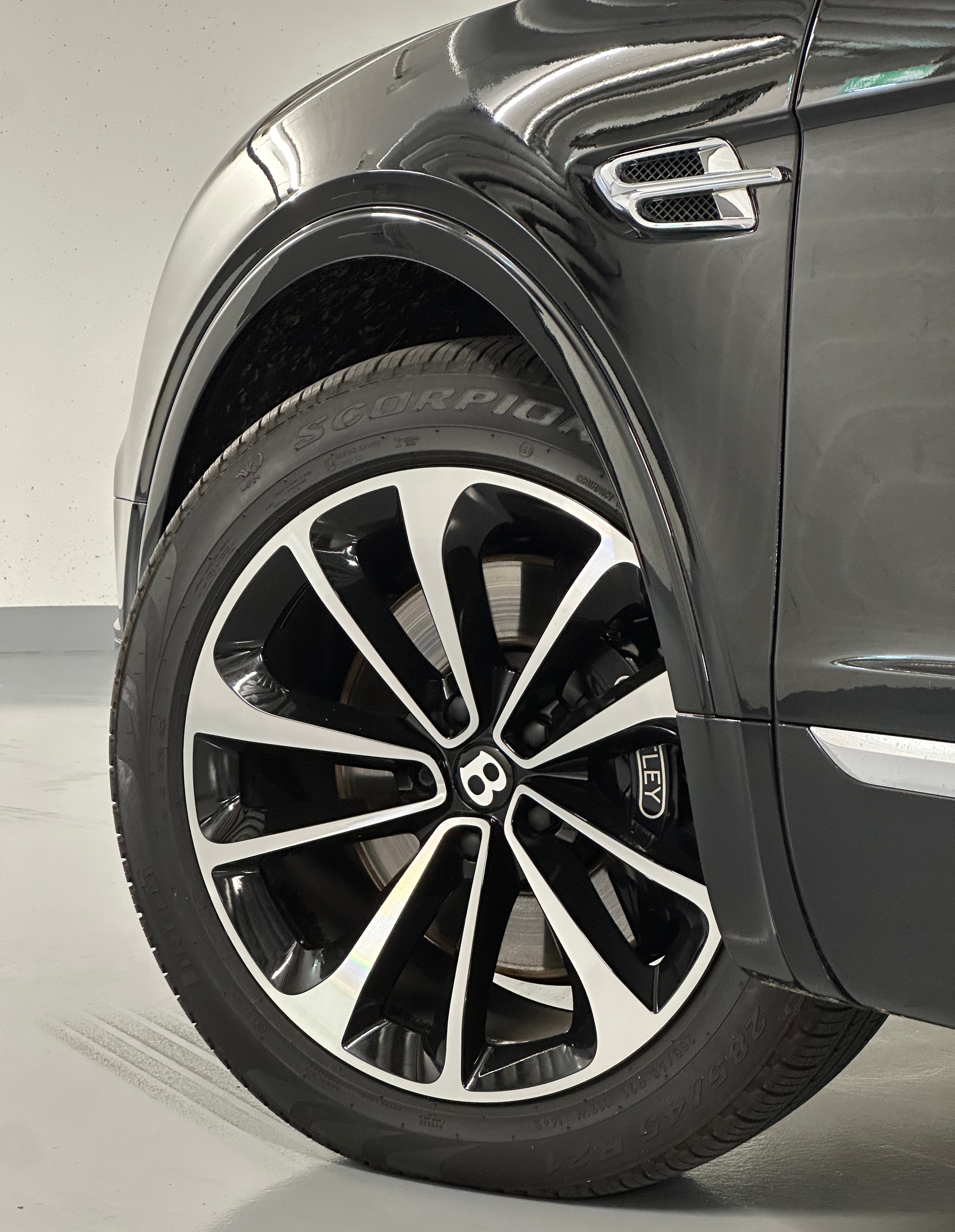 Image BENTLEY BENTAYGA Bentayga W12