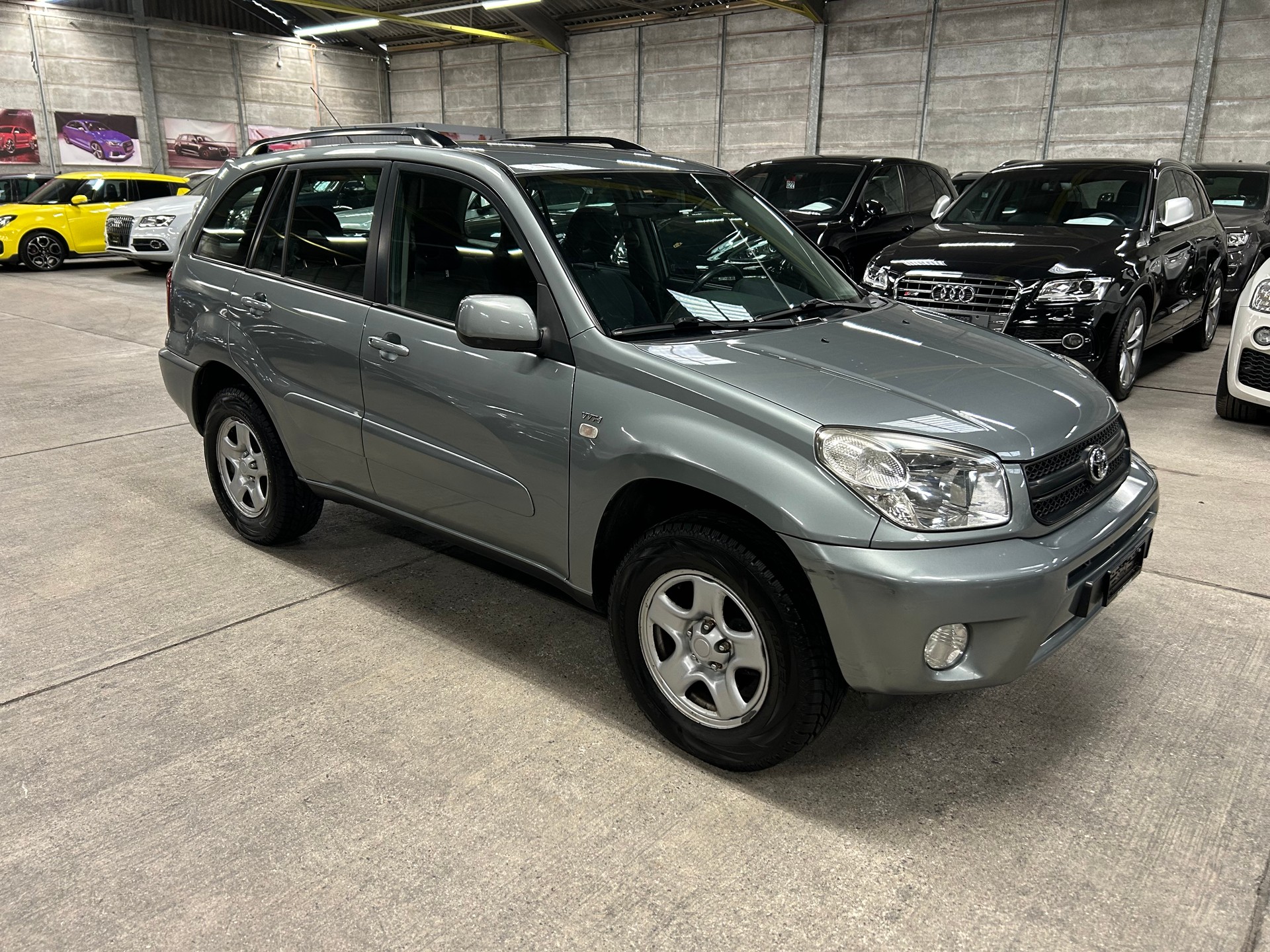 TOYOTA RAV-4 2.0 16V Linea Terra-showroom-element-1