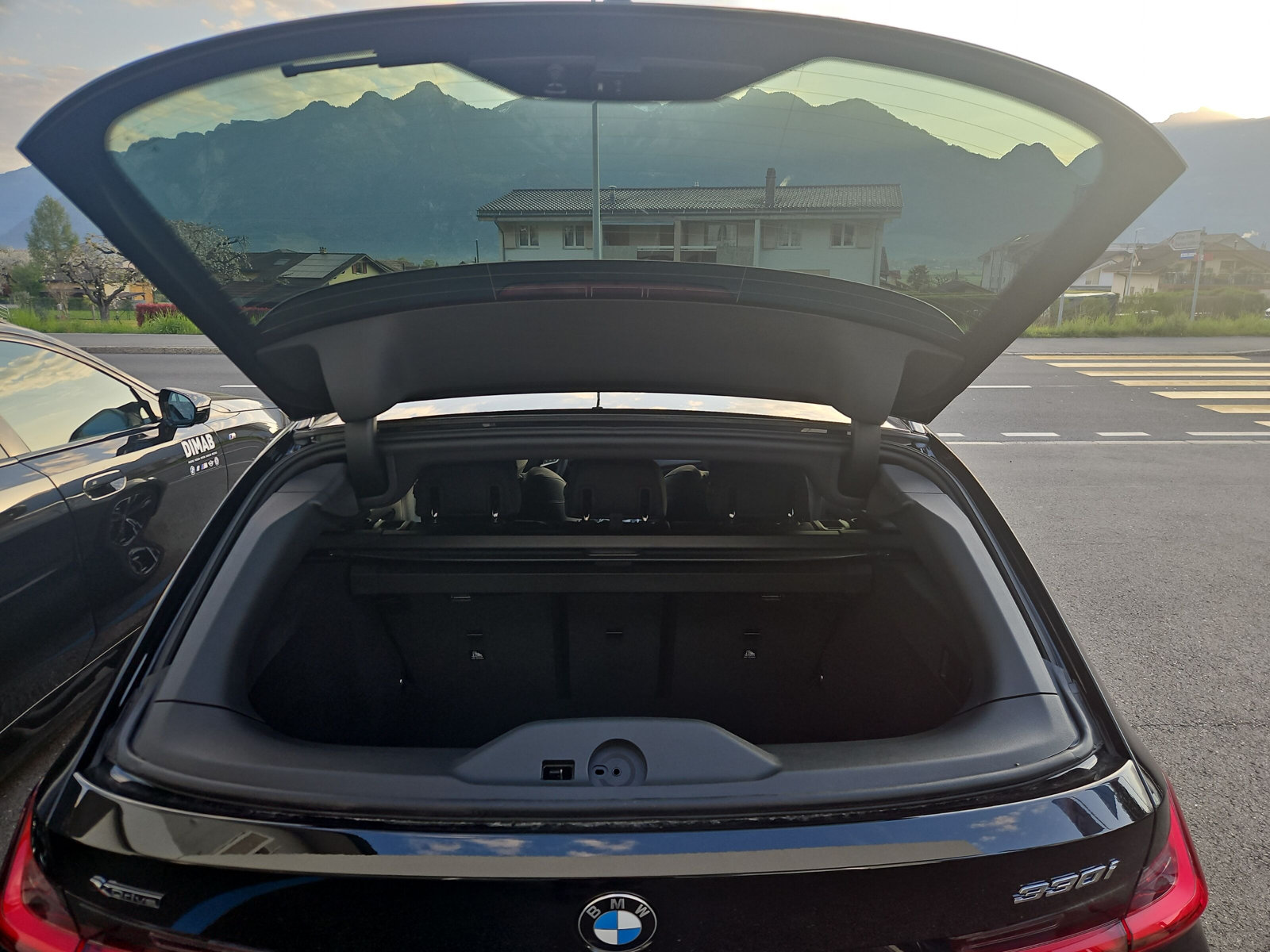 BMW 330i Touring xDrive Steptronic M Sport-image-22