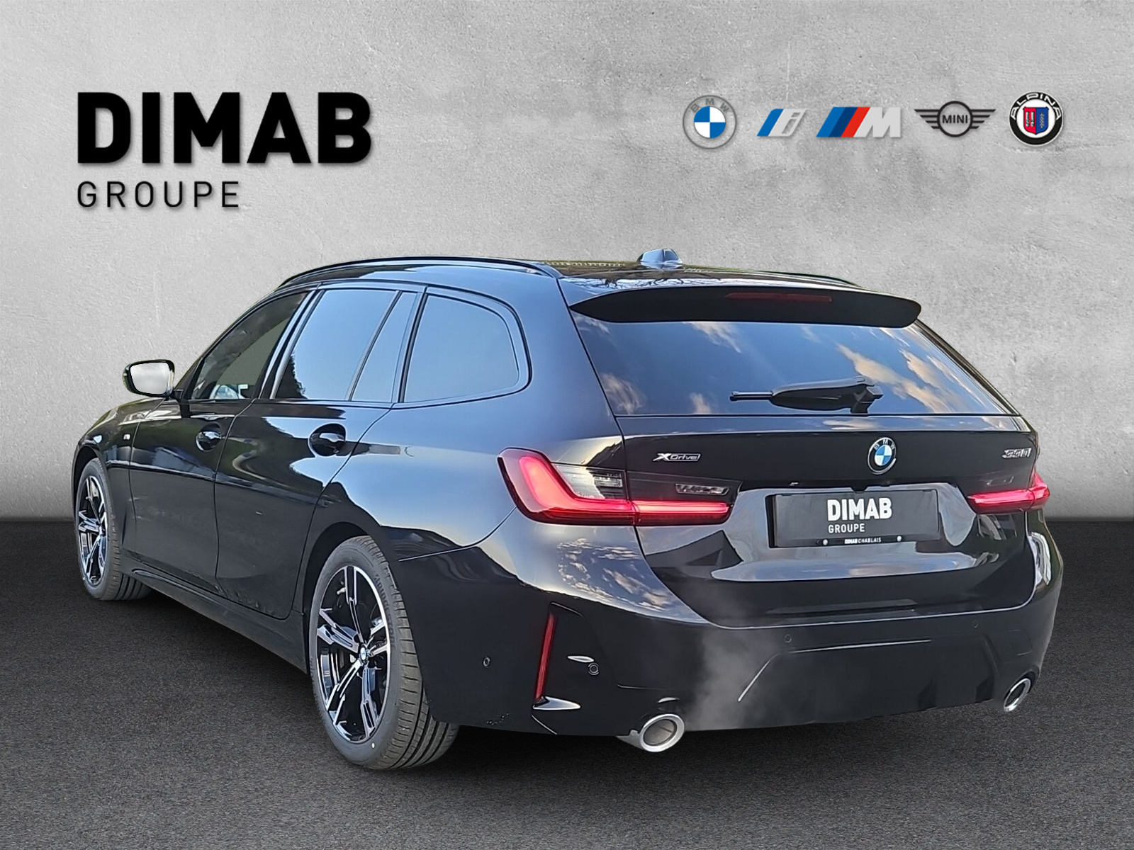 BMW 330i Touring xDrive Steptronic M Sport-showroom-element-2