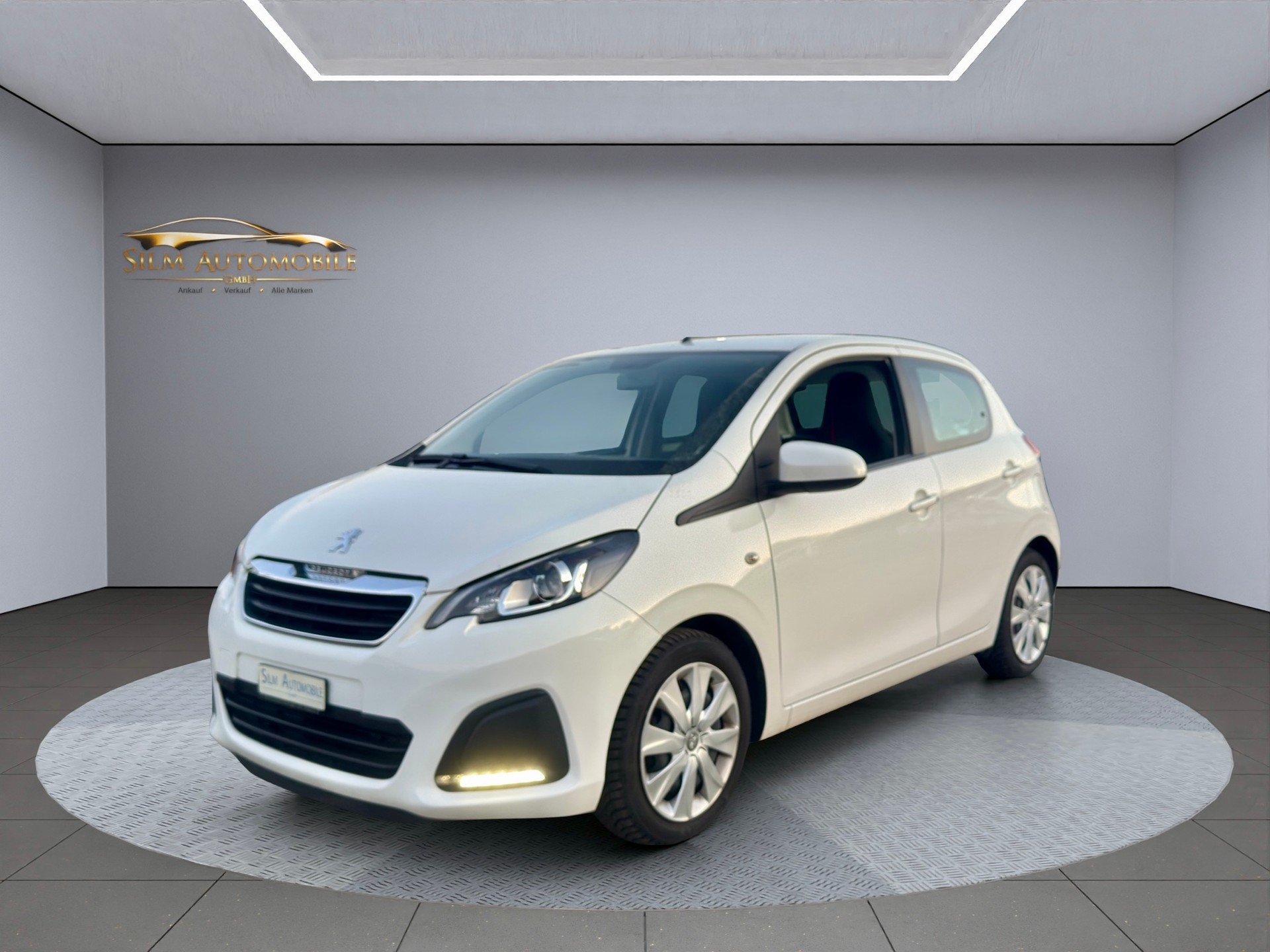 PEUGEOT 108 1.2 VTi Allure-image-0