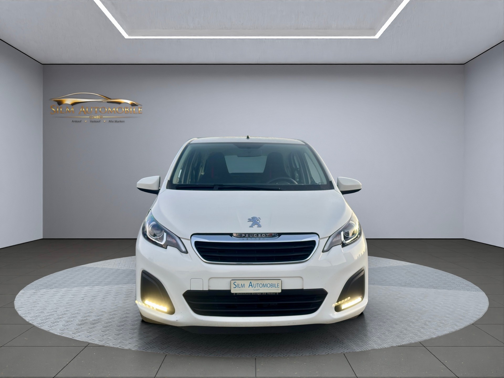PEUGEOT 108 1.2 VTi Allure-showroom-element-2