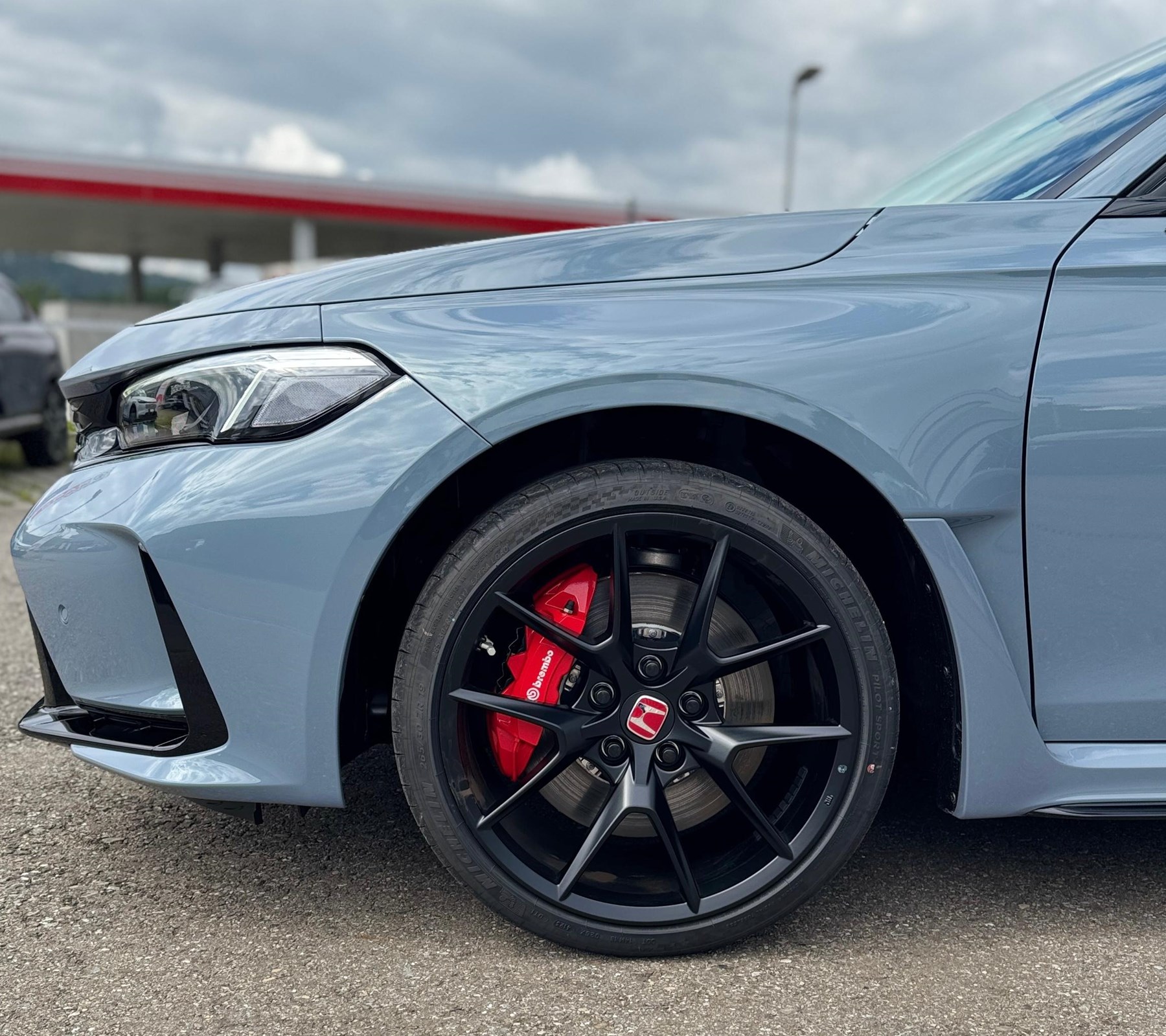 HONDA Civic 2.0 VTEC Type R zusätzlich auf Lager noch Rot, Schwarz und Weiss-showroom-element-2