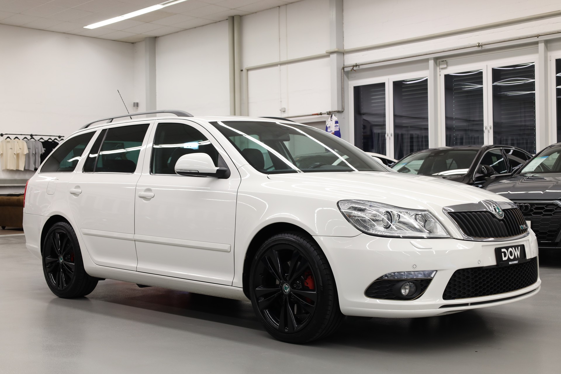 SKODA Octavia Combi 2.0 TFSI 200 RS DSG-showroom-element-1