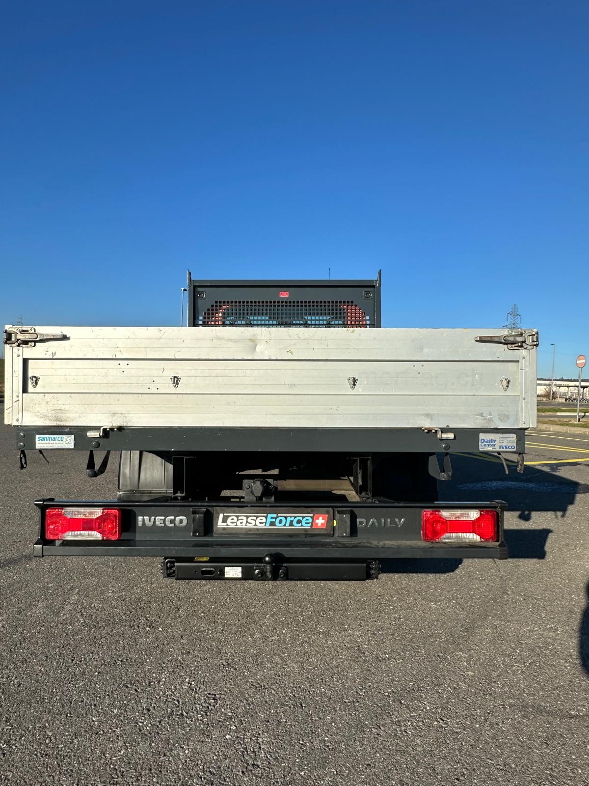 IVECO 35 S 21 A8-showroom-element-2