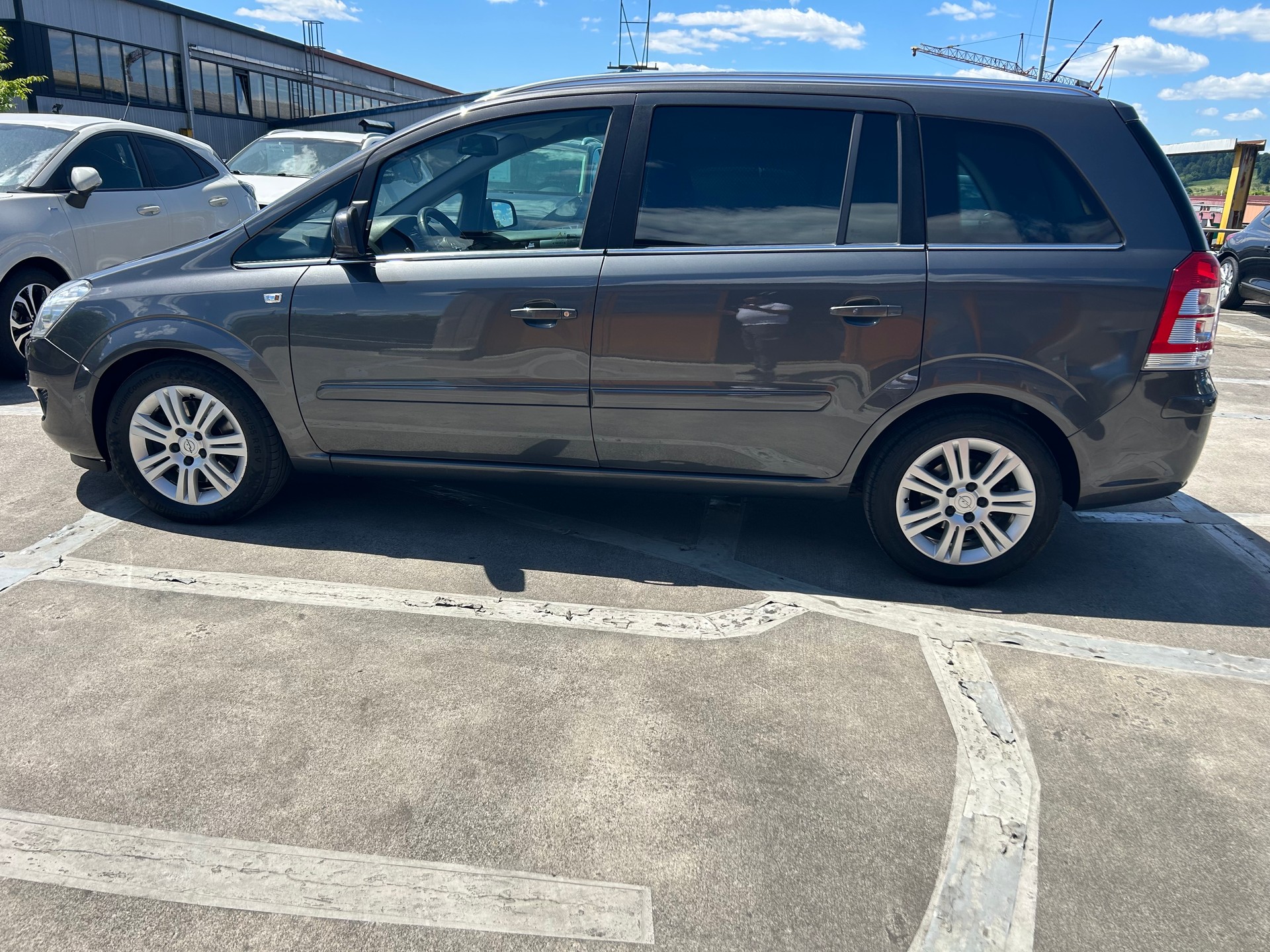 OPEL Zafira 1.9 CDTI Cosmo Automatic-showroom-element-1