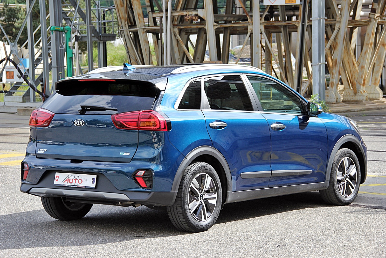 KIA Niro 1.6GDi Hybrid Style DCT-image-4