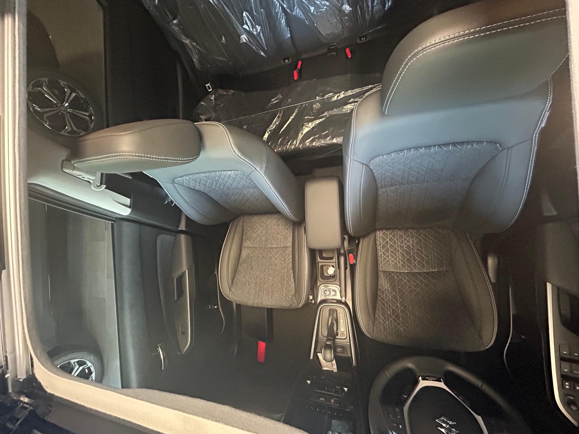 SUZUKI Vitara 1.5 Piz Sulai Top Hybrid 4x4-showroom-element-2