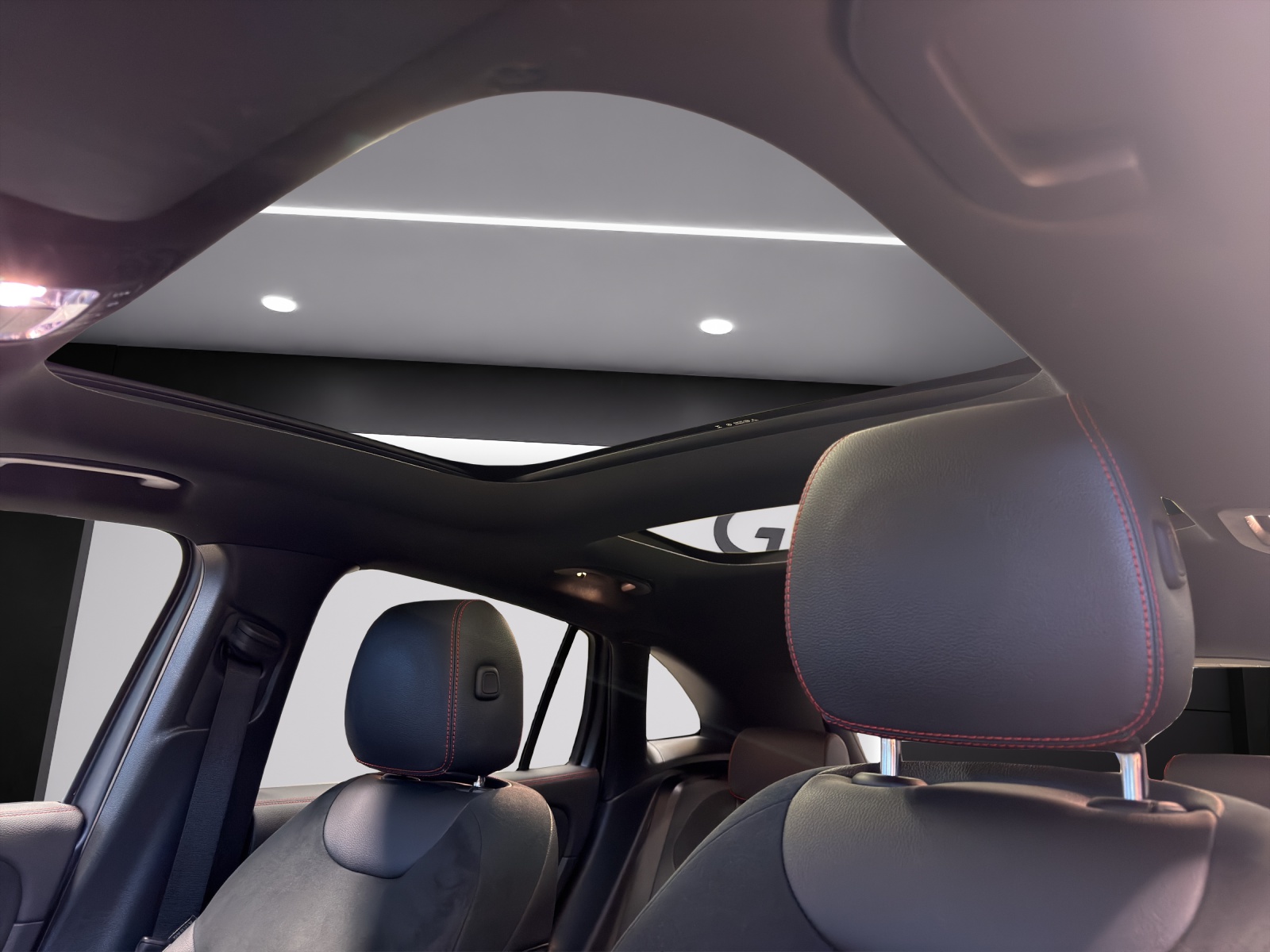 Image MERCEDES-BENZ GLA-250 GLA 250e AMG Line 8G-DCT