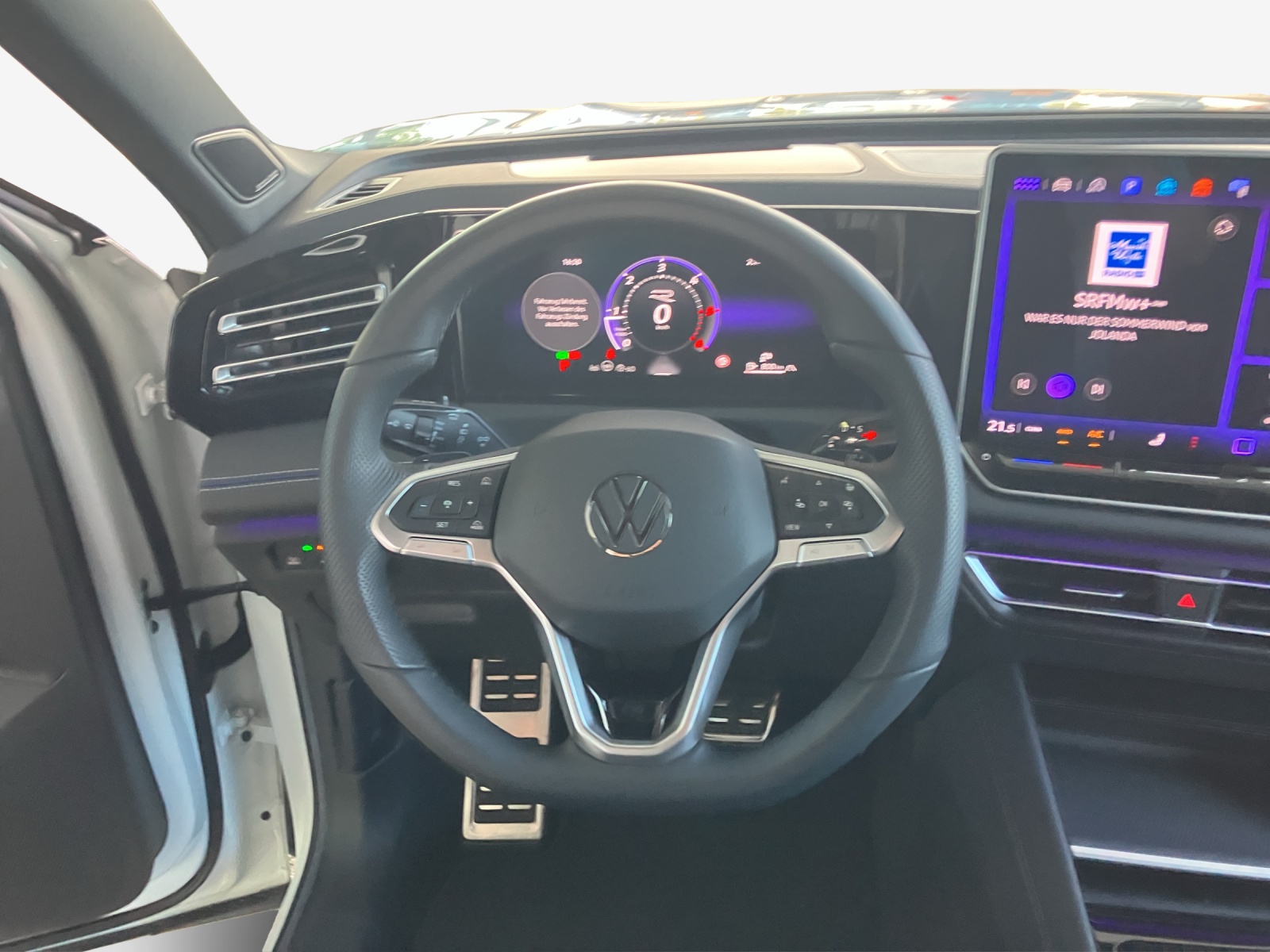 VW Tiguan 2.0 TDI SCR United 4Motion DSG-image-9
