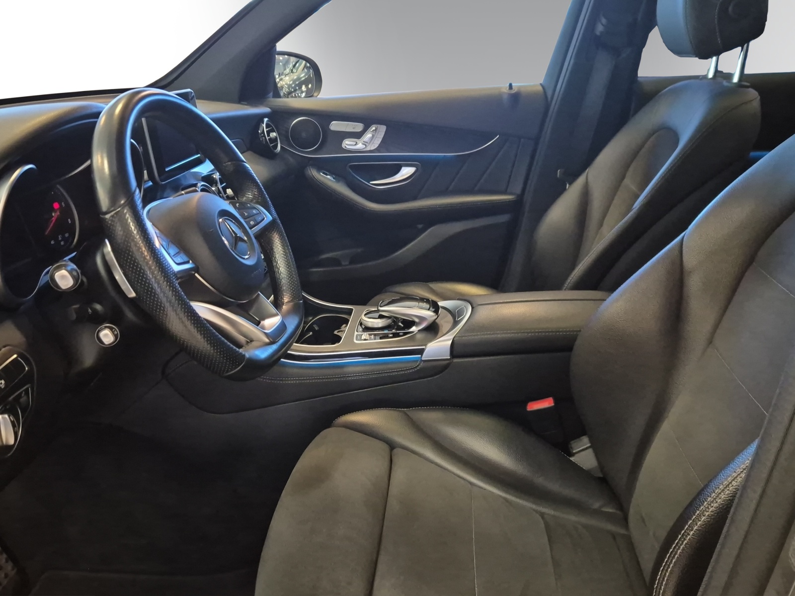 Image MERCEDES-BENZ GLC-250 GLC 250 d AMG Line 4Matic