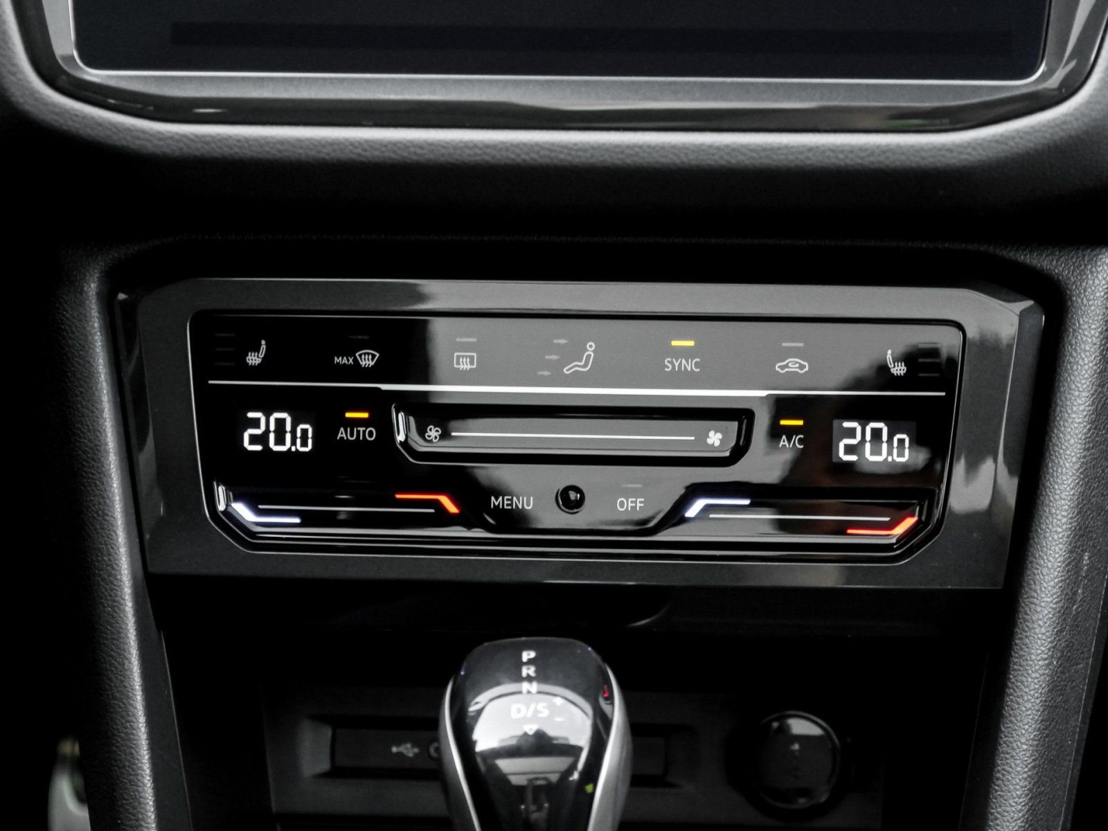 VW Tiguan 2.0TSI R 4Motion DSG-image-8