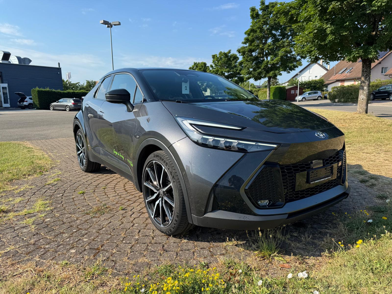 TOYOTA C-HR 2.0 HSD CVT GR Sport Premiere 4WD-showroom-element-1