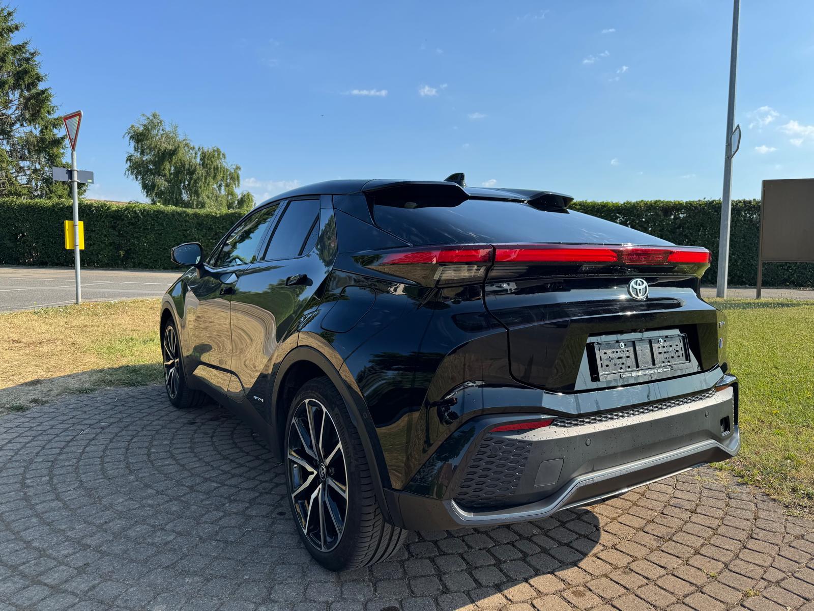 TOYOTA C-HR 2.0 HSD CVT GR Sport Premiere 4WD-showroom-element-3