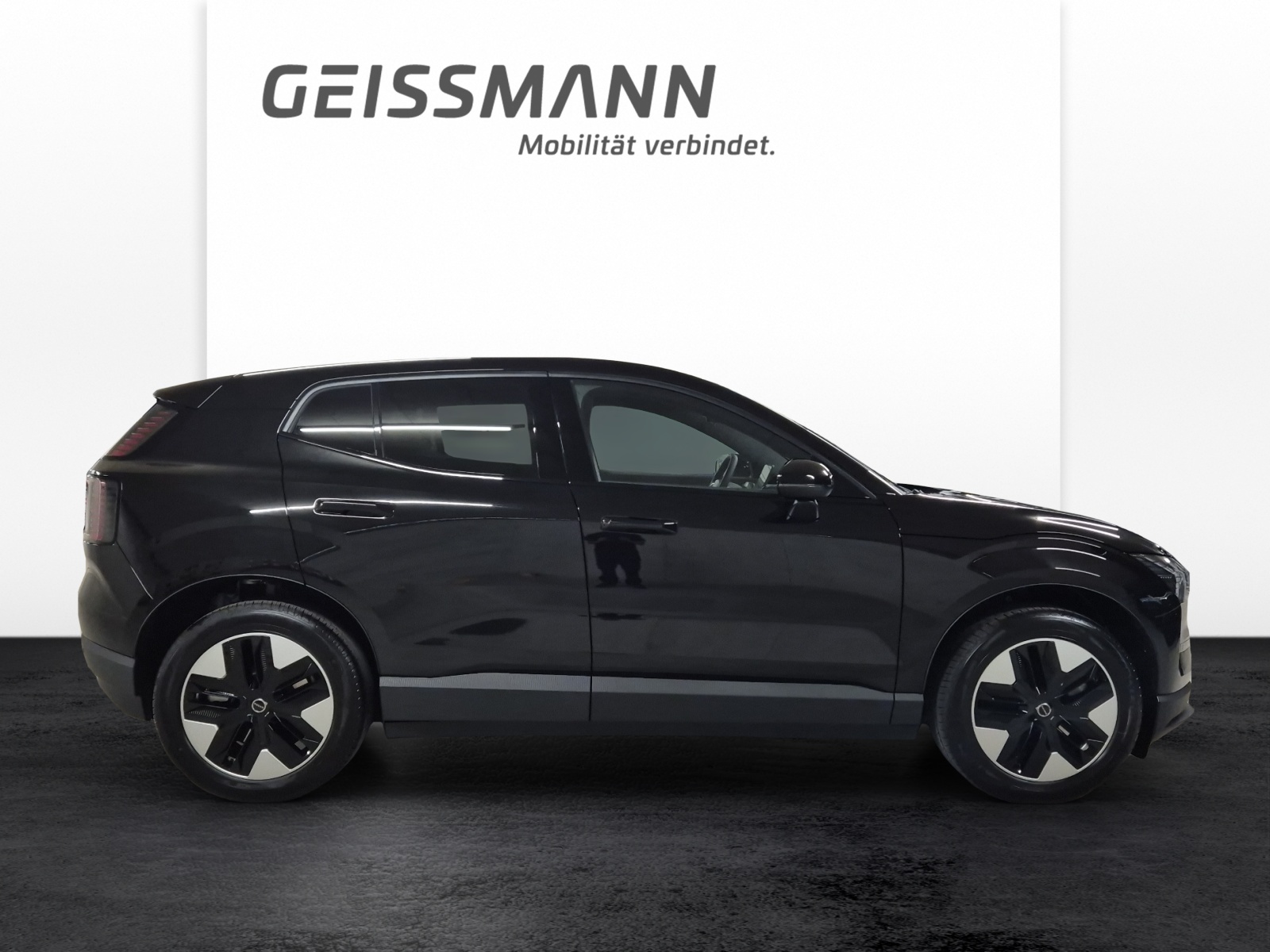 VOLVO EX 30 E60 Xcite Core-showroom-element-3