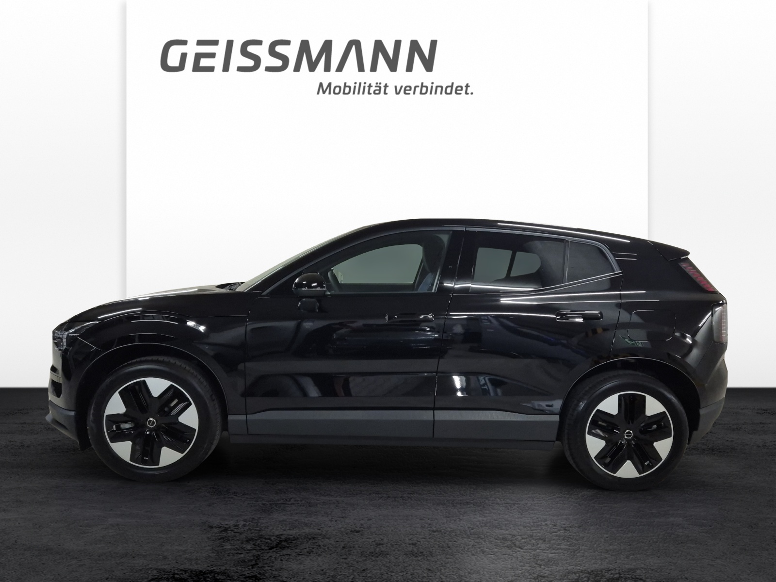 VOLVO EX 30 E60 Xcite Core-showroom-element-2