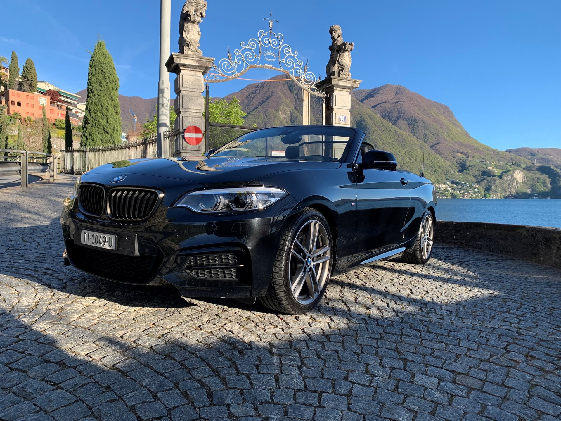 BMW M240i xDrive Steptronic-image-4