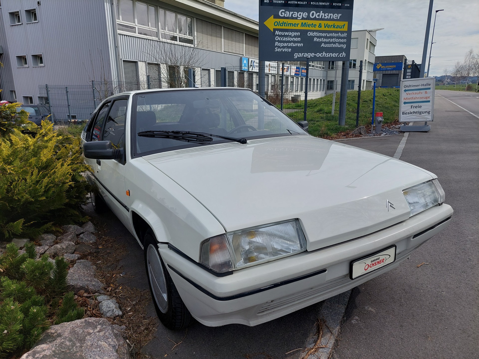 CITROEN BX Sedan 19 STAR (TZI/TRI)-showroom-element-3