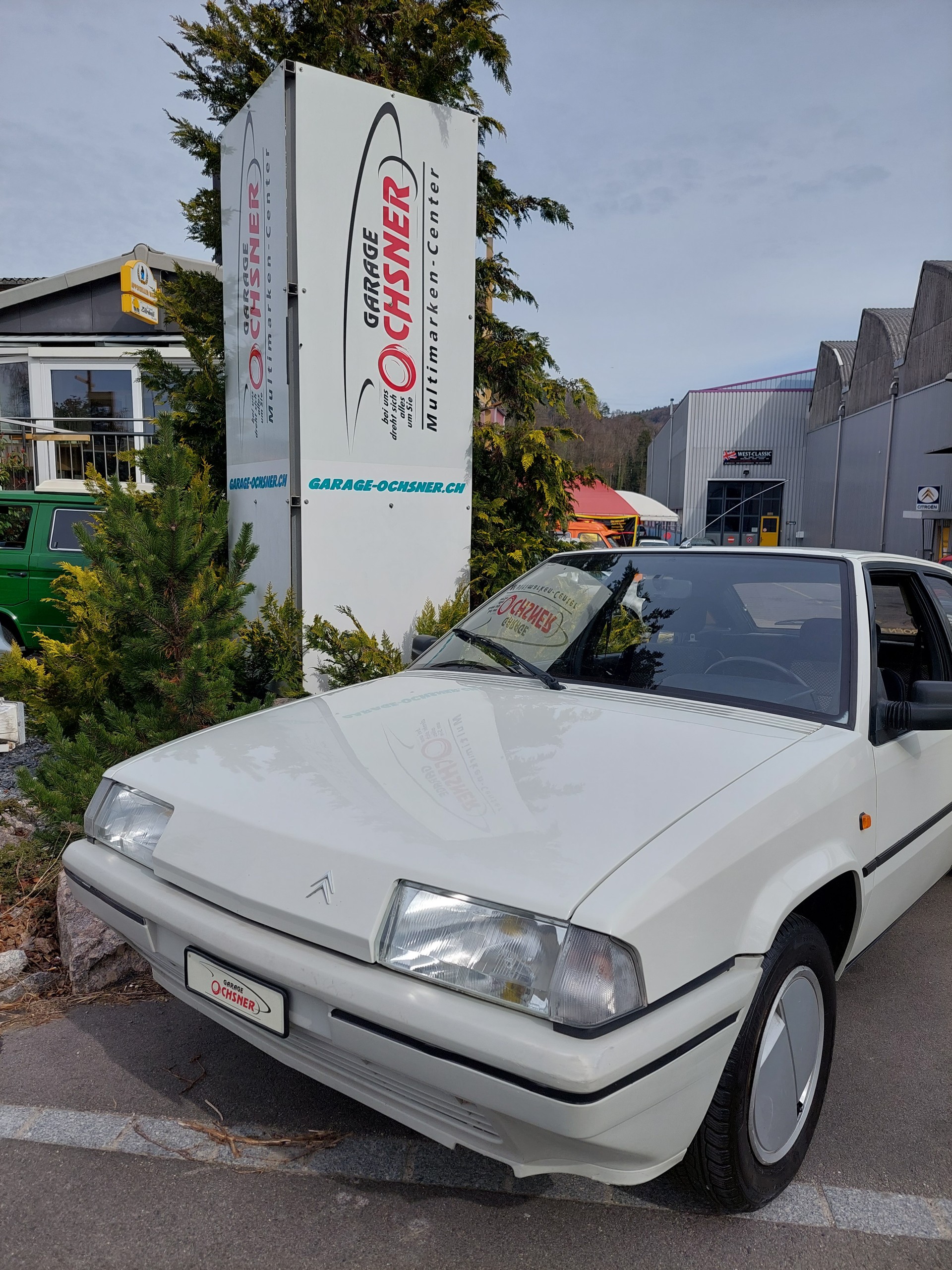 CITROEN BX Sedan 19 STAR (TZI/TRI)-showroom-element-1