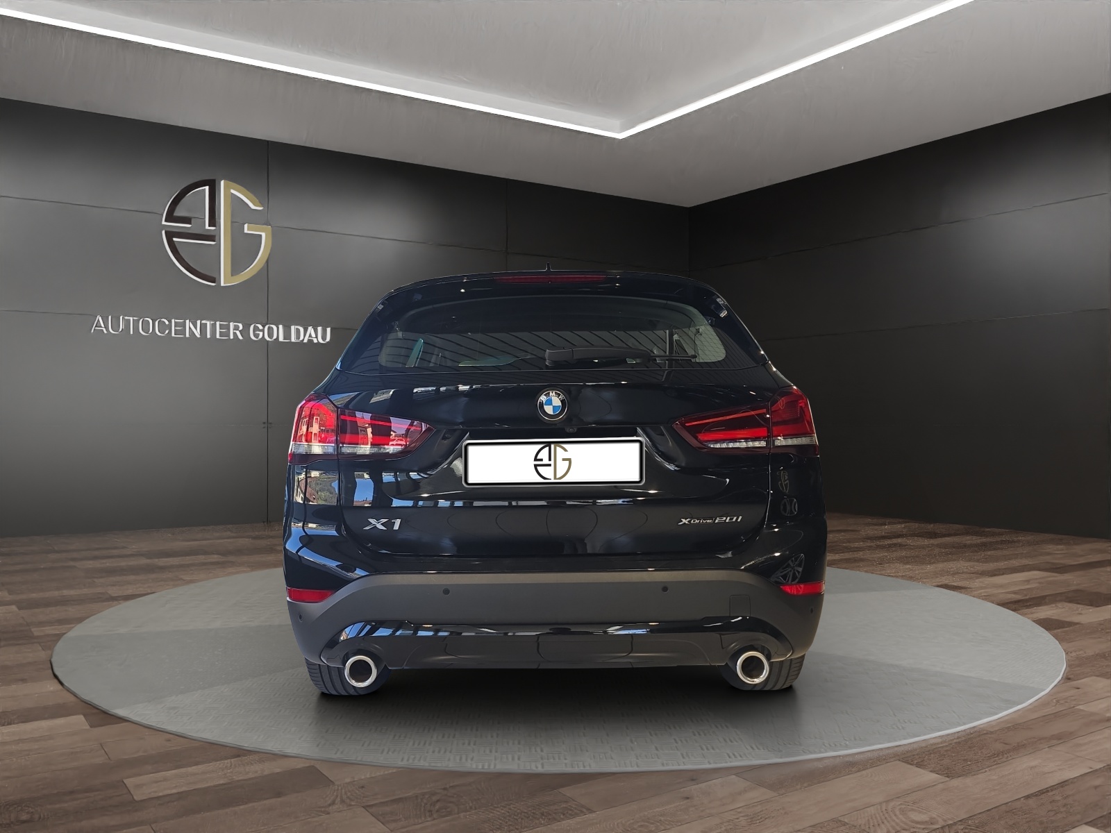 BMW X1 xDrive 20i Steptronic-showroom-element-2