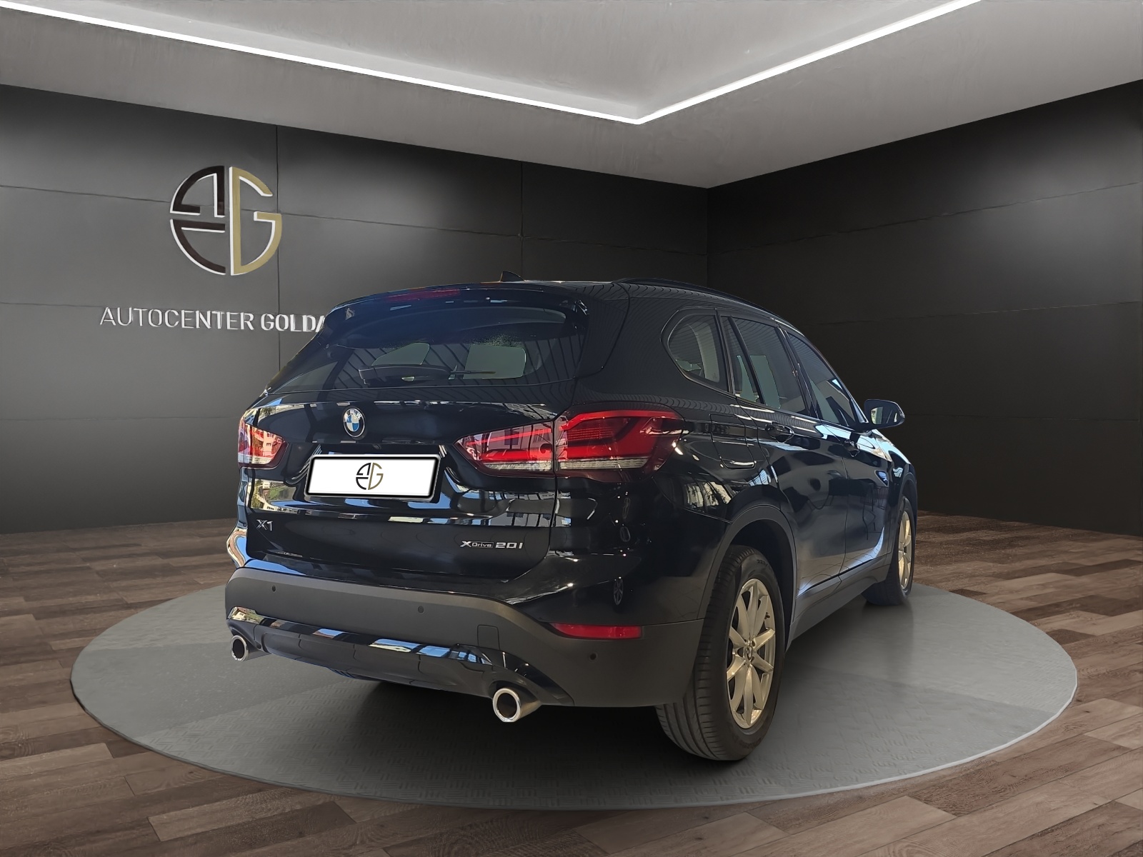BMW X1 xDrive 20i Steptronic-showroom-element-3