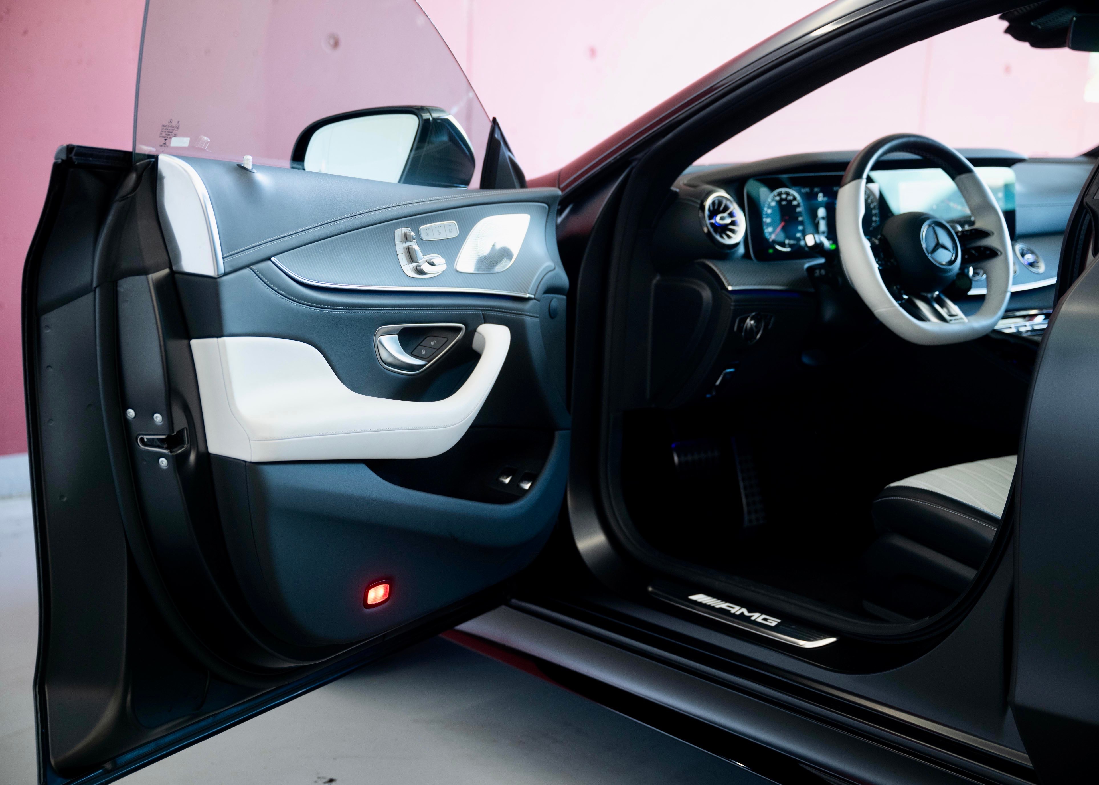 Image MERCEDES-BENZ AMG-GT AMG GT 4 63 S 4Matic+ E Performance (Swiss car with 10 years free service)