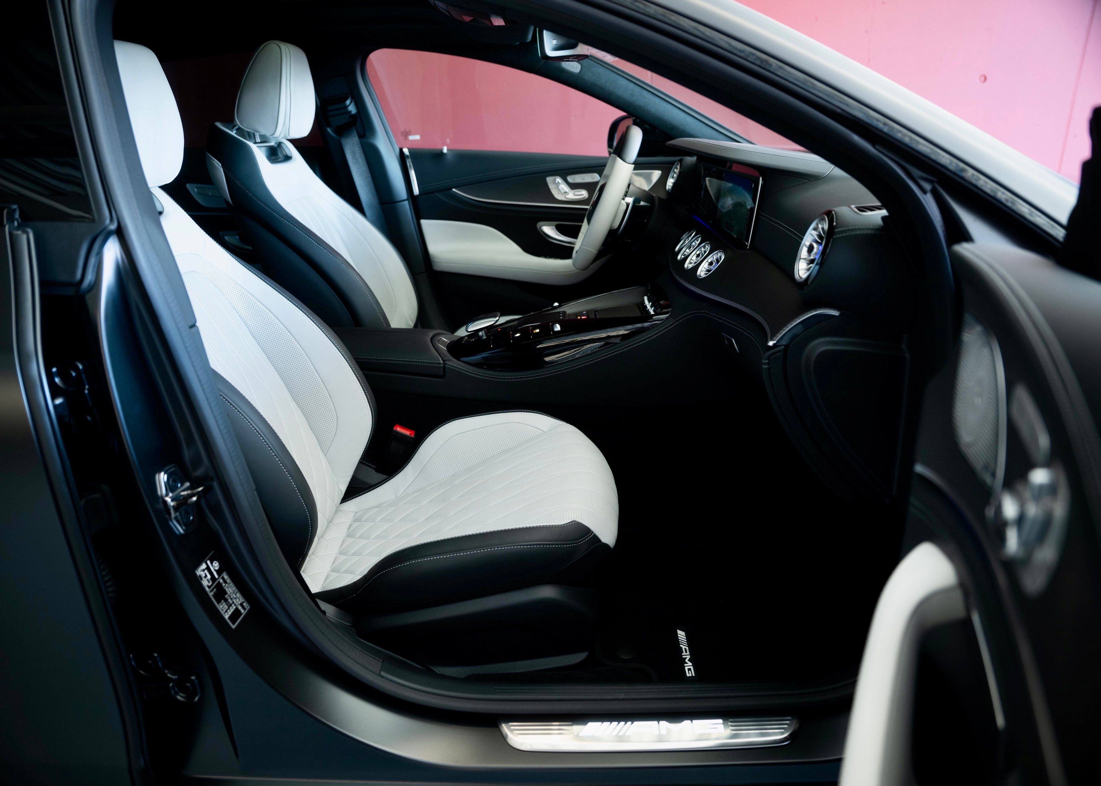 Image MERCEDES-BENZ AMG-GT AMG GT 4 63 S 4Matic+ E Performance (Swiss car with 10 years free service)