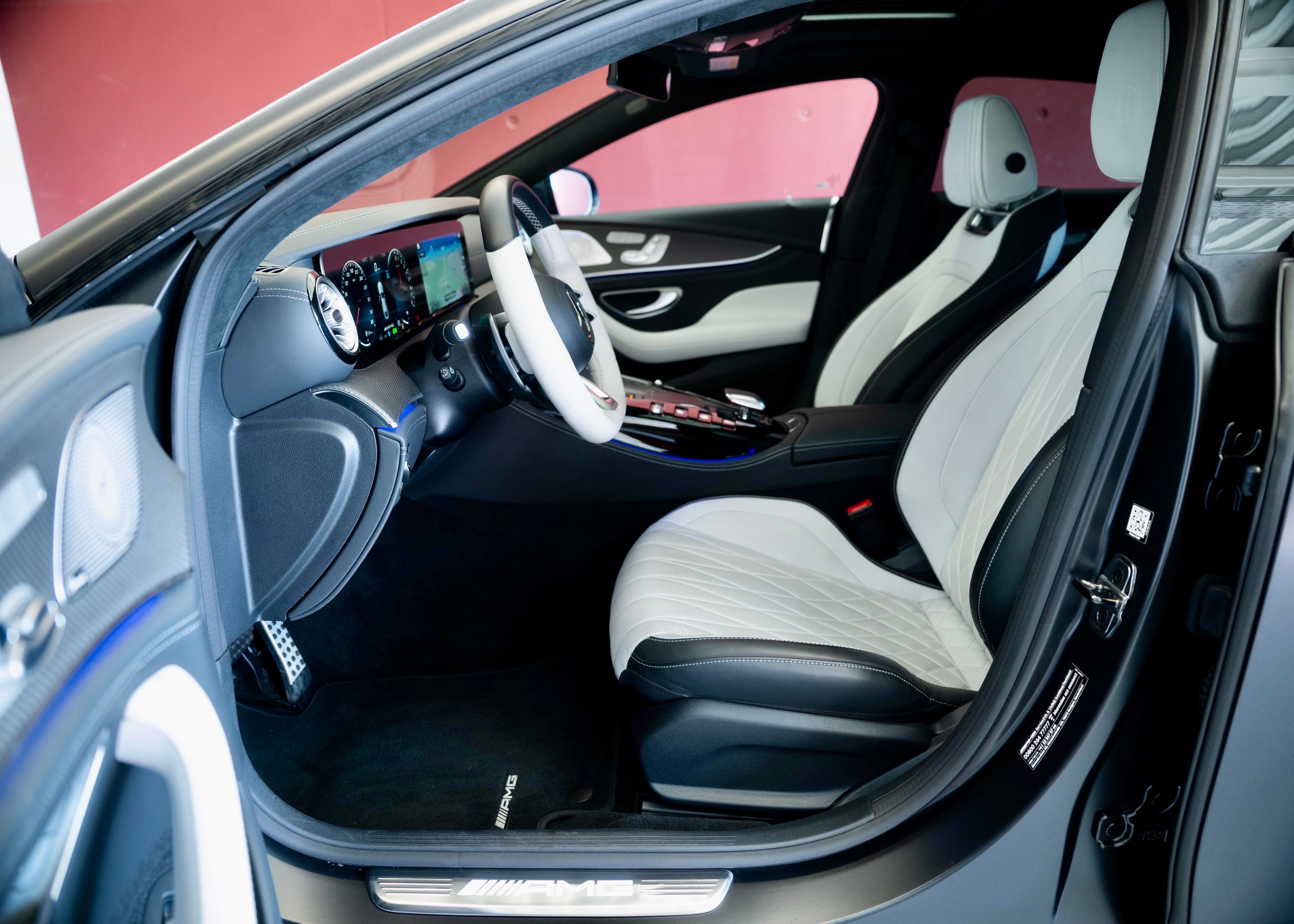 Image MERCEDES-BENZ AMG-GT AMG GT 4 63 S 4Matic+ E Performance (Swiss car with 10 years free service)