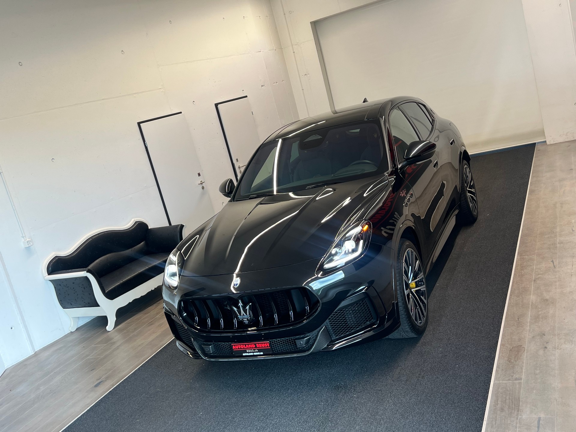 MASERATI Grecale 3.0 Trofeo Automatica-showroom-element-3