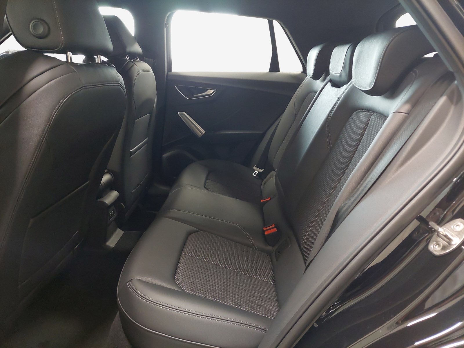 AUDI Q2 35 TFSI S line S-tronic-image-11