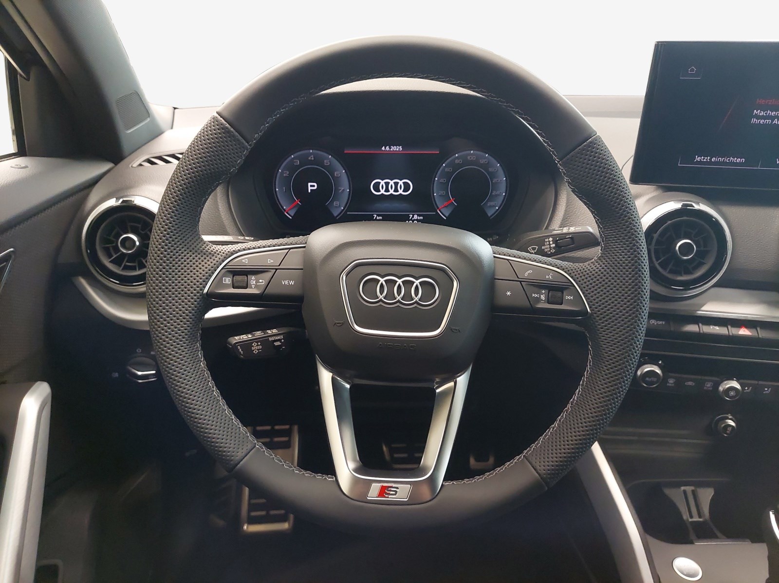 AUDI Q2 35 TFSI S line S-tronic-image-9