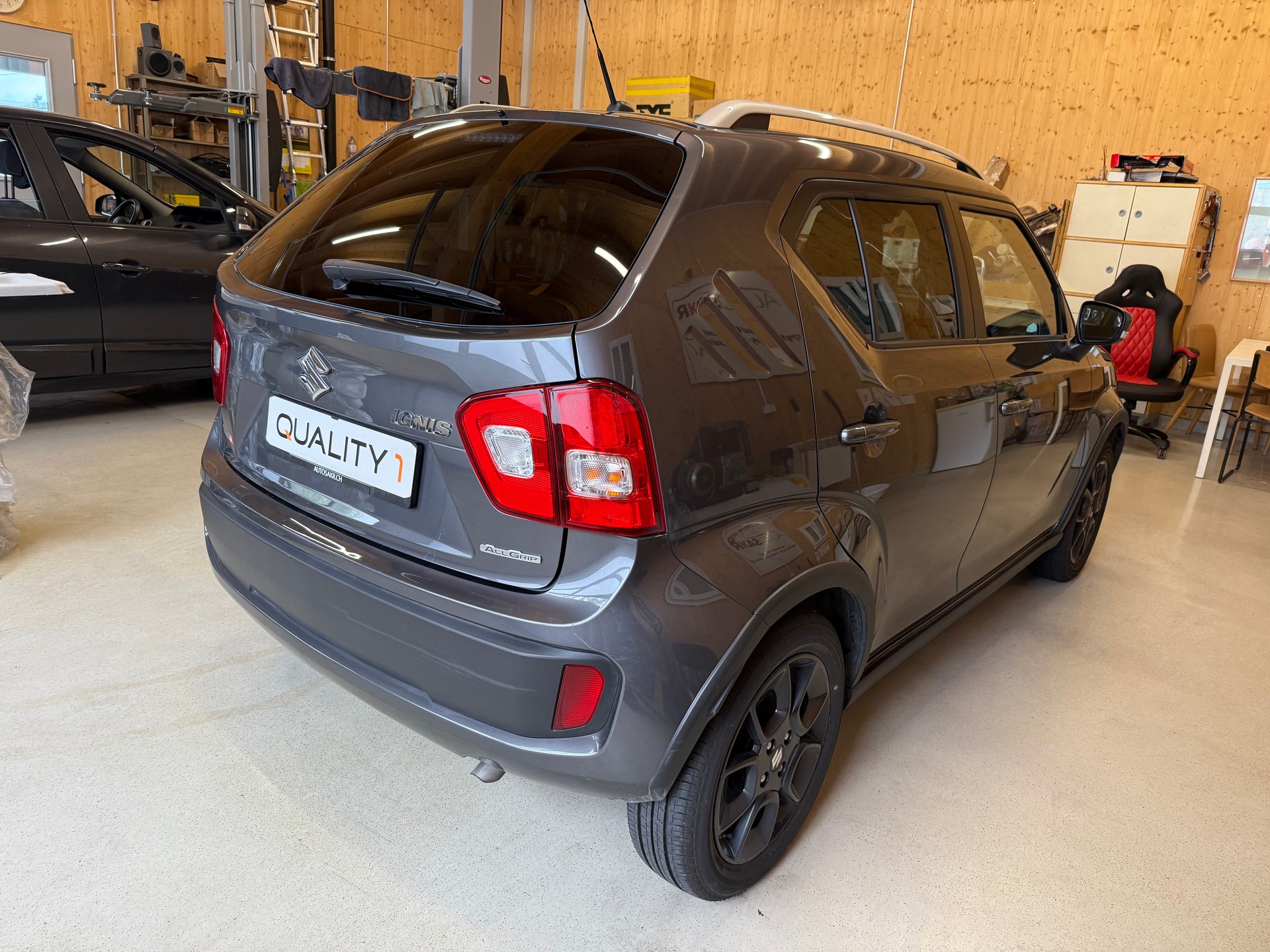 SUZUKI Ignis 1.2i Compact Top 4x4-showroom-element-3
