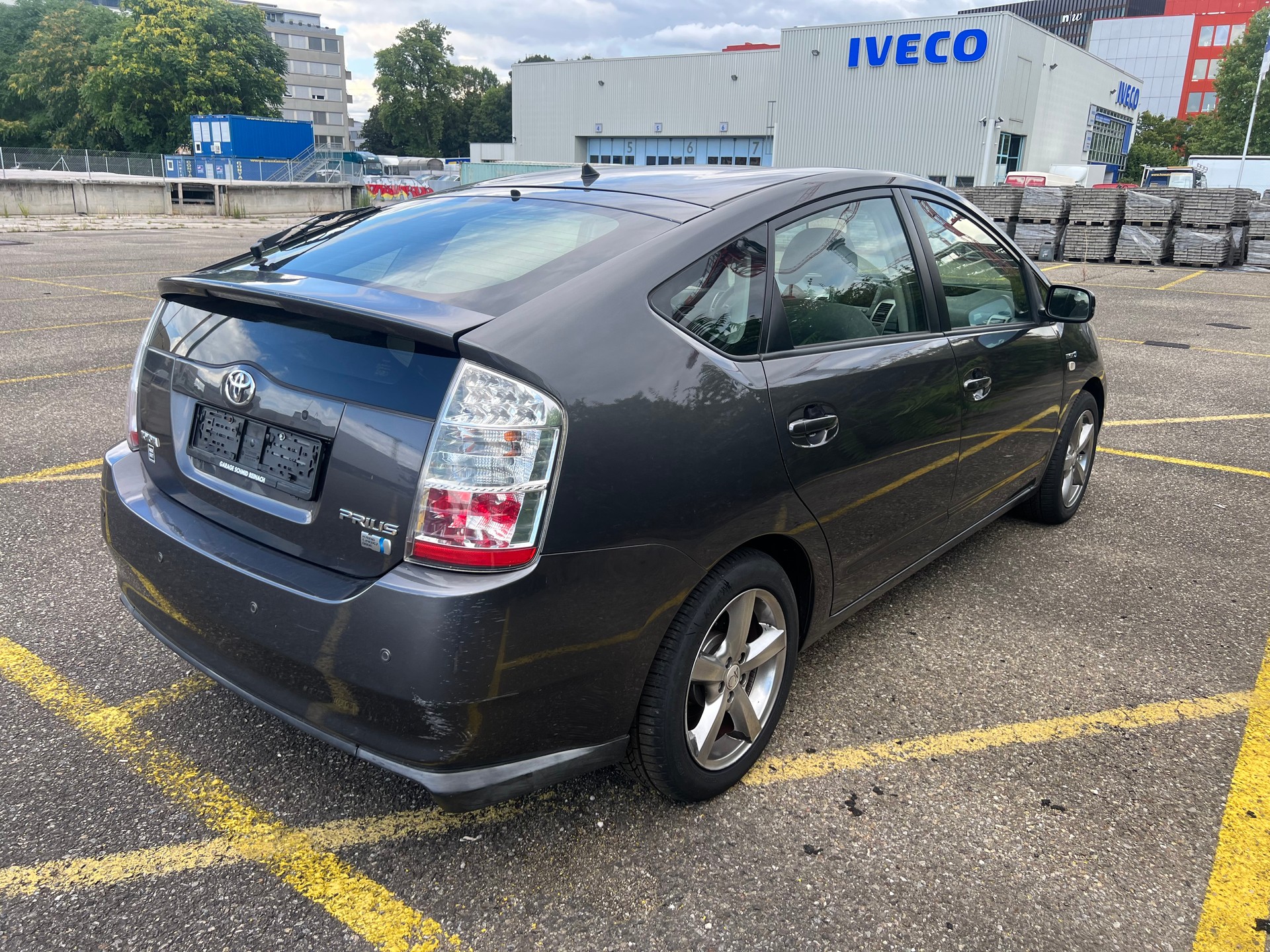 TOYOTA Prius 1.5 16V Hybrid-showroom-element-3