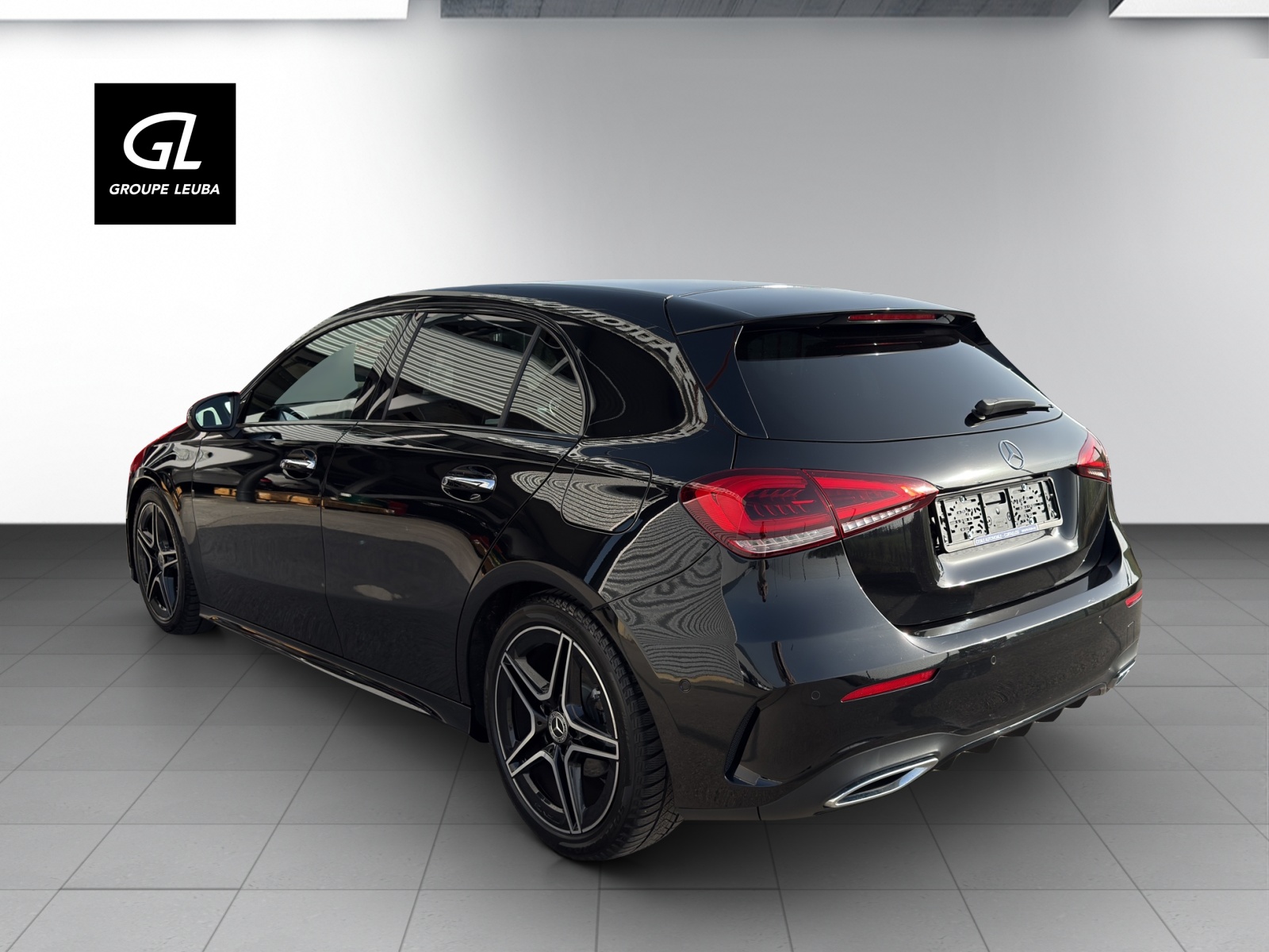 Image MERCEDES-BENZ A-180 A 180 Night Star AMG Line