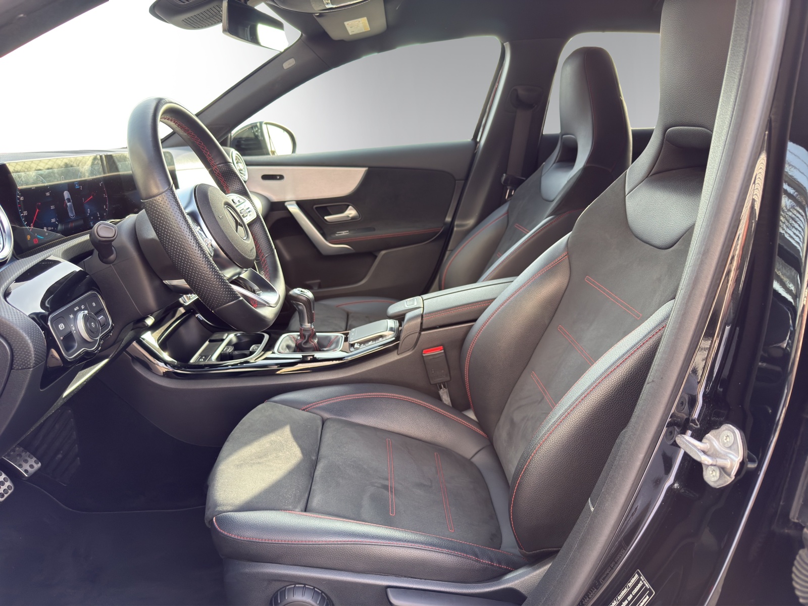 Image MERCEDES-BENZ A-180 A 180 Night Star AMG Line