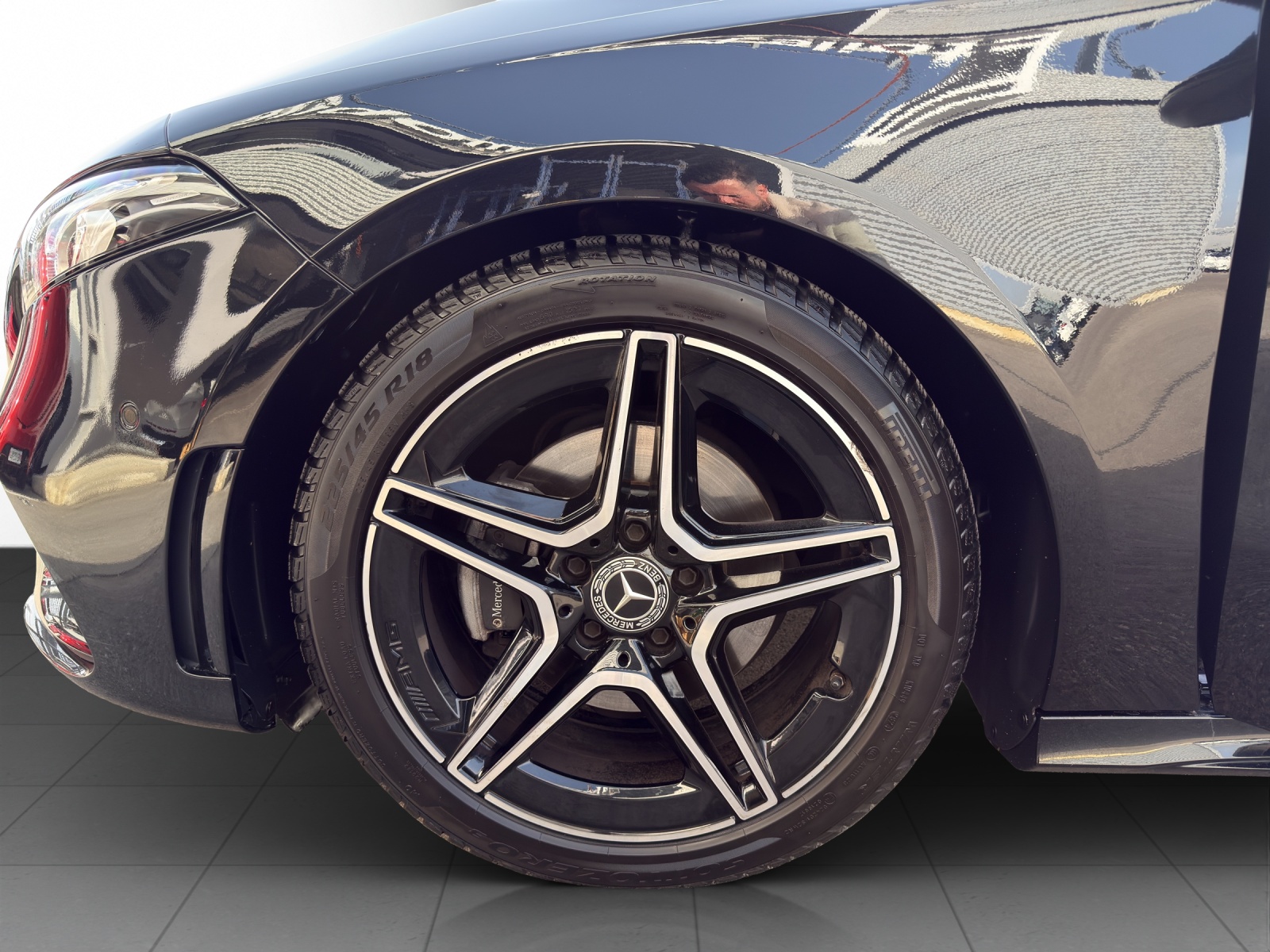 Image MERCEDES-BENZ A-180 A 180 Night Star AMG Line