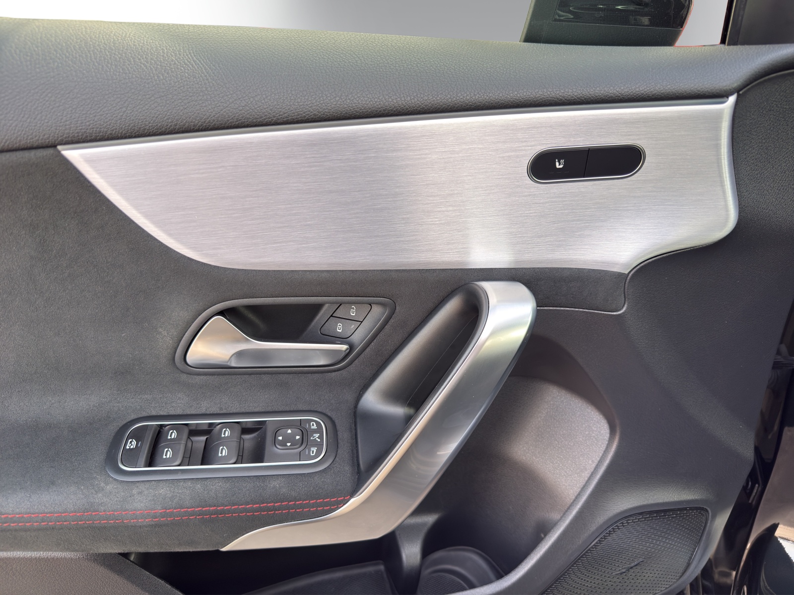 Image MERCEDES-BENZ A-180 A 180 Night Star AMG Line