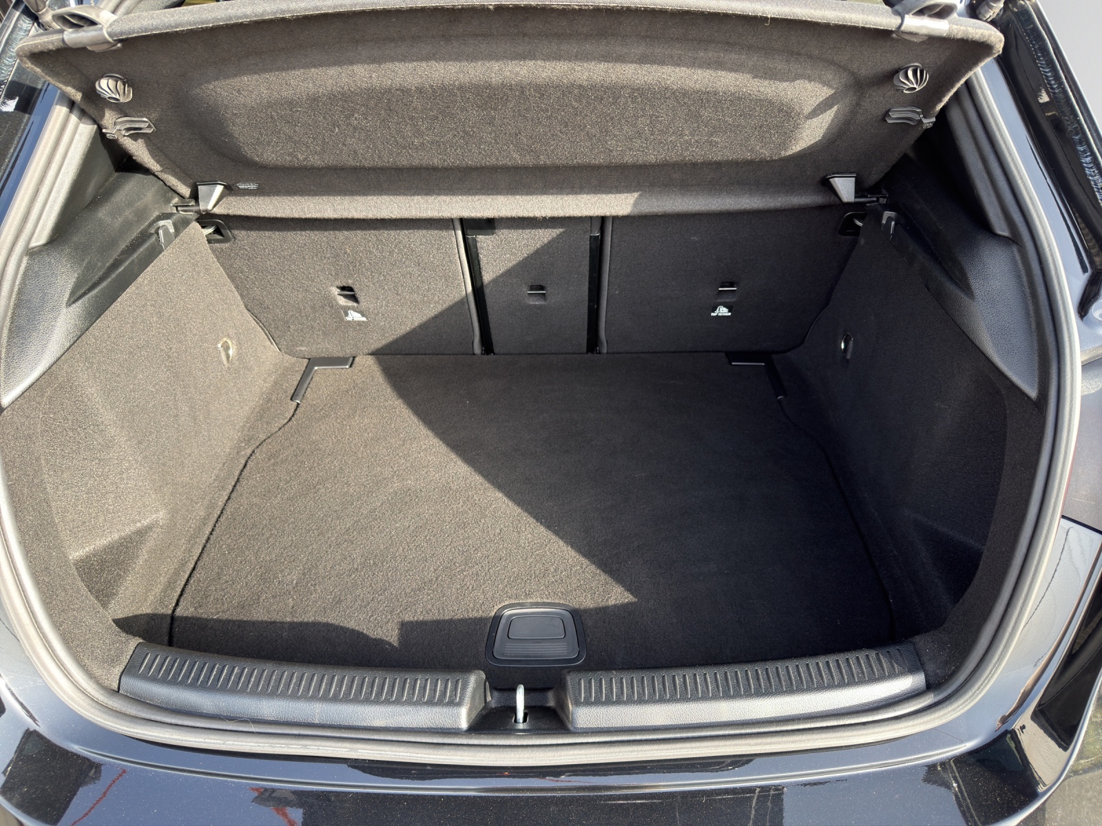 Image MERCEDES-BENZ A-180 A 180 Night Star AMG Line