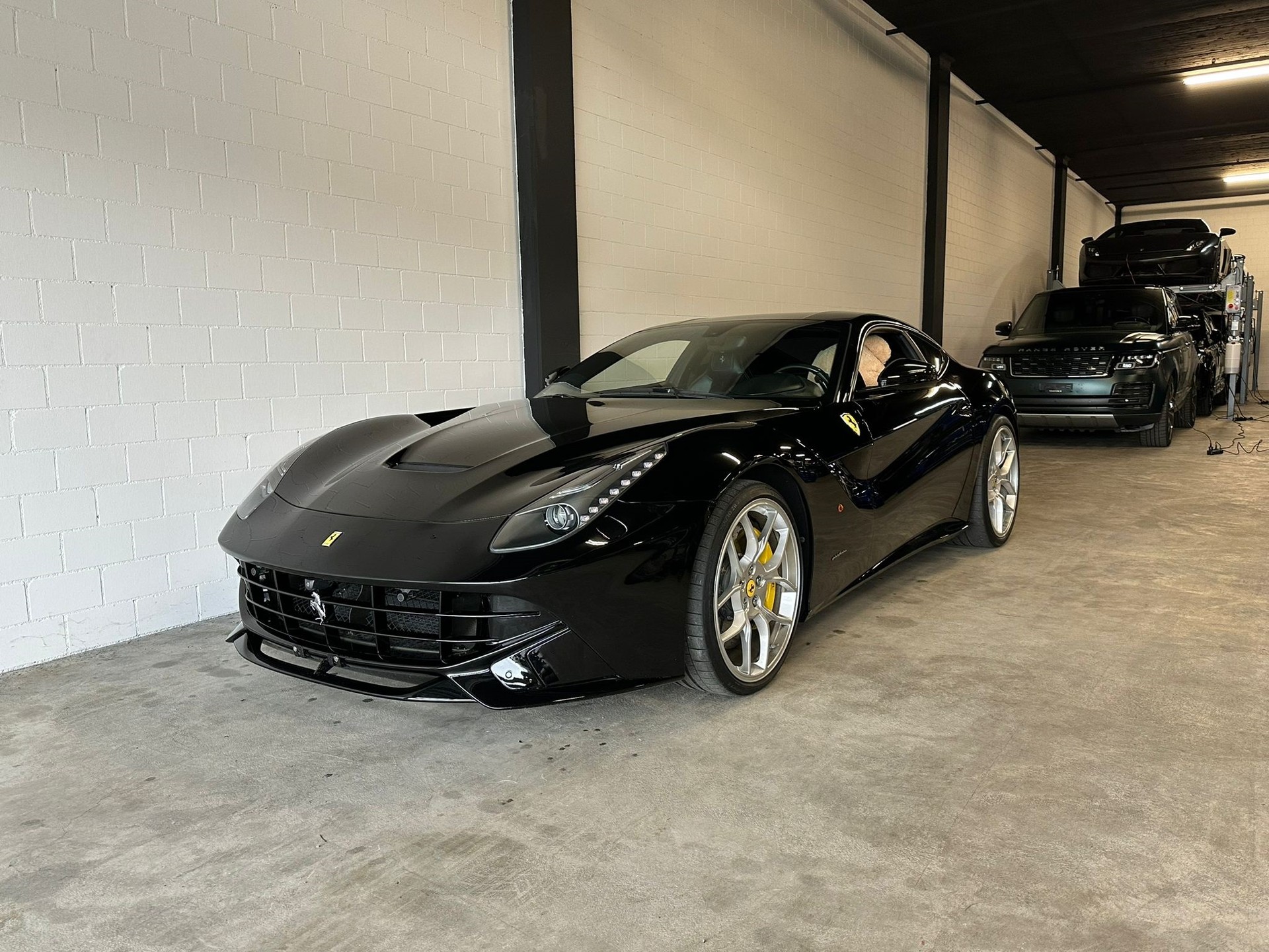 FERRARI F12 Berlinetta NOVITEC-image-1
