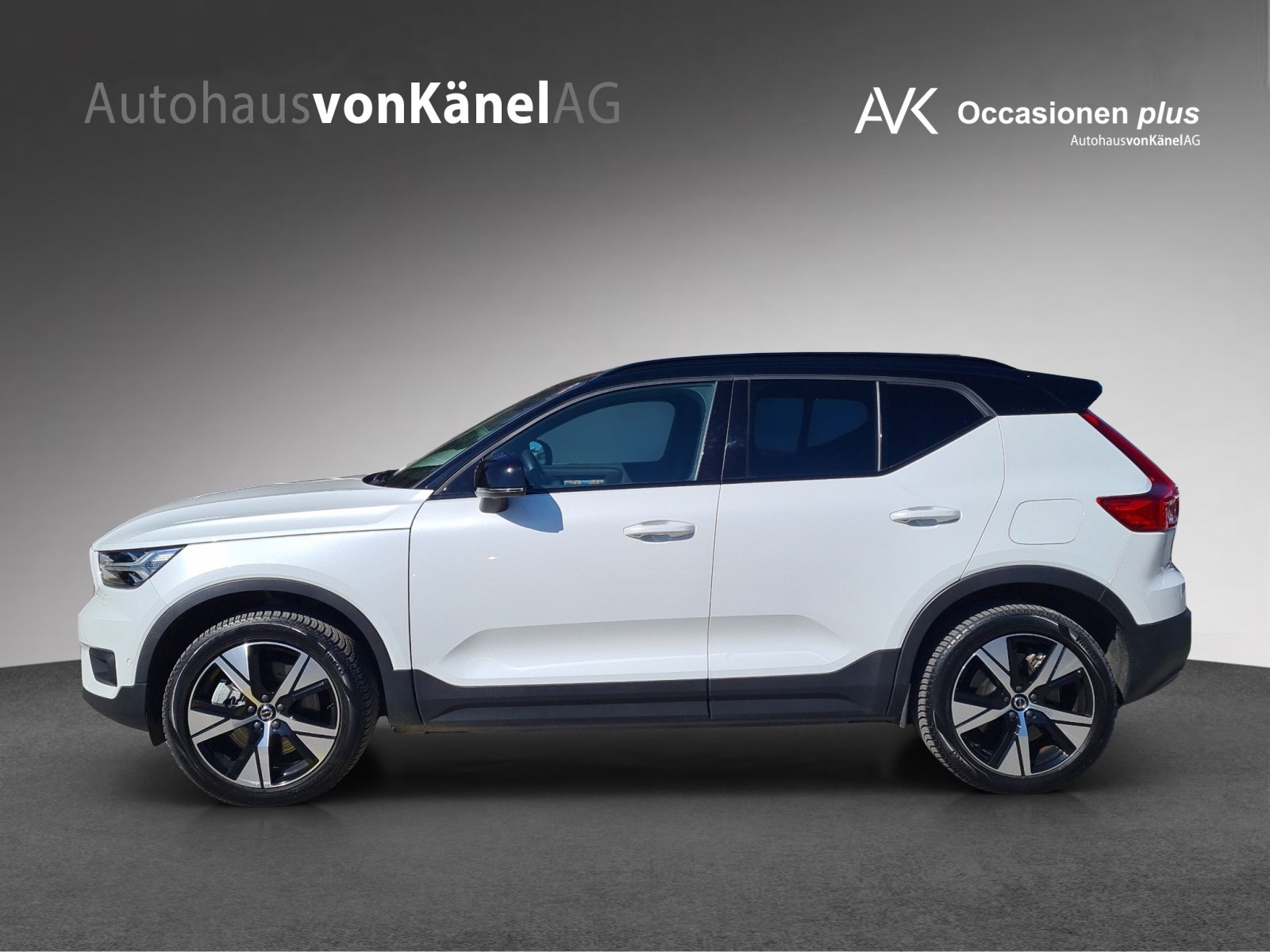VOLVO XC40 Recharge P8 Twin AWD Pure Electric Pro-showroom-element-1