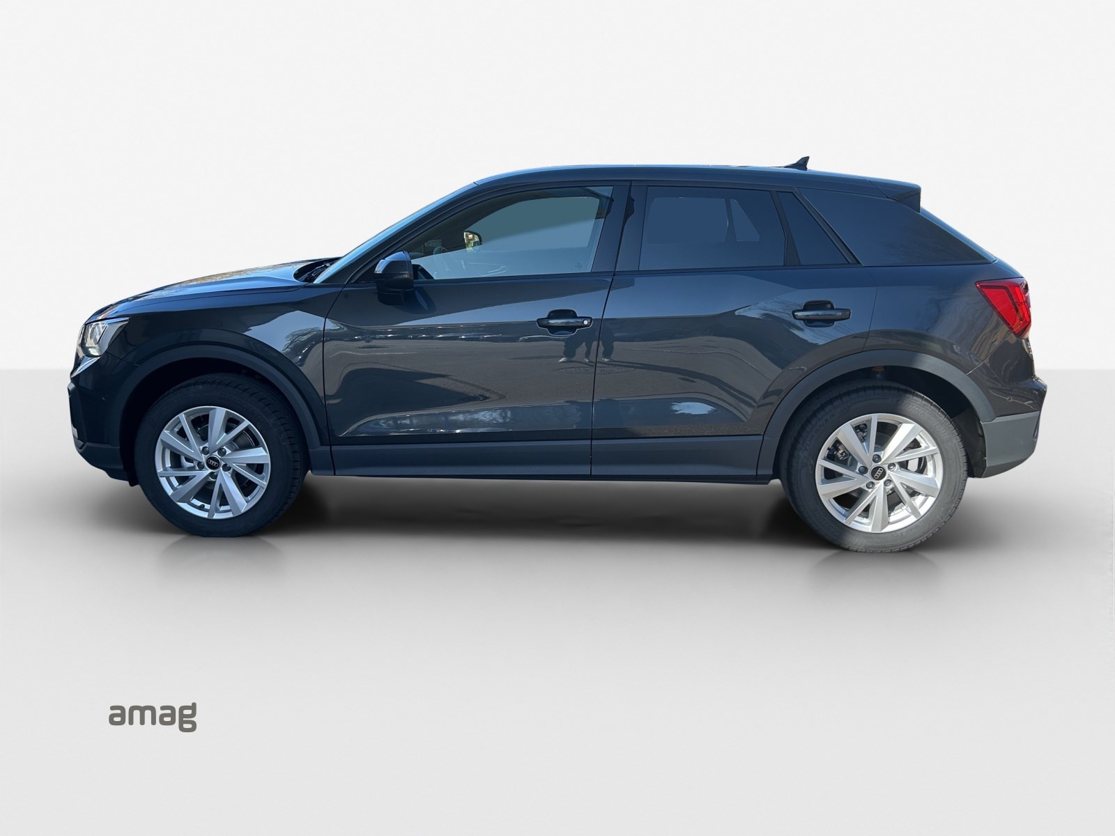 AUDI Q2 35 TFSI S-tronic-showroom-element-1