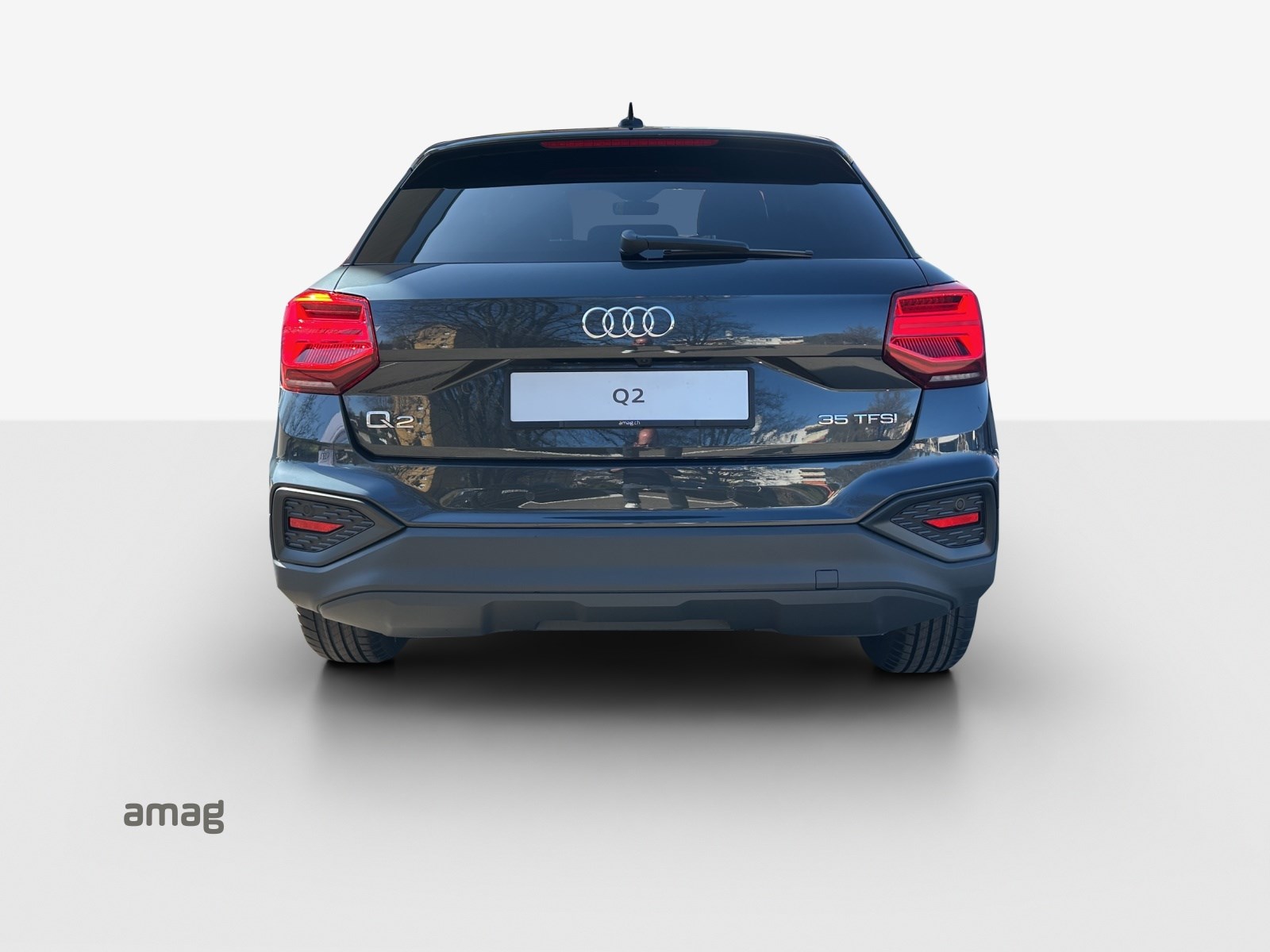 AUDI Q2 35 TFSI S-tronic-showroom-element-3